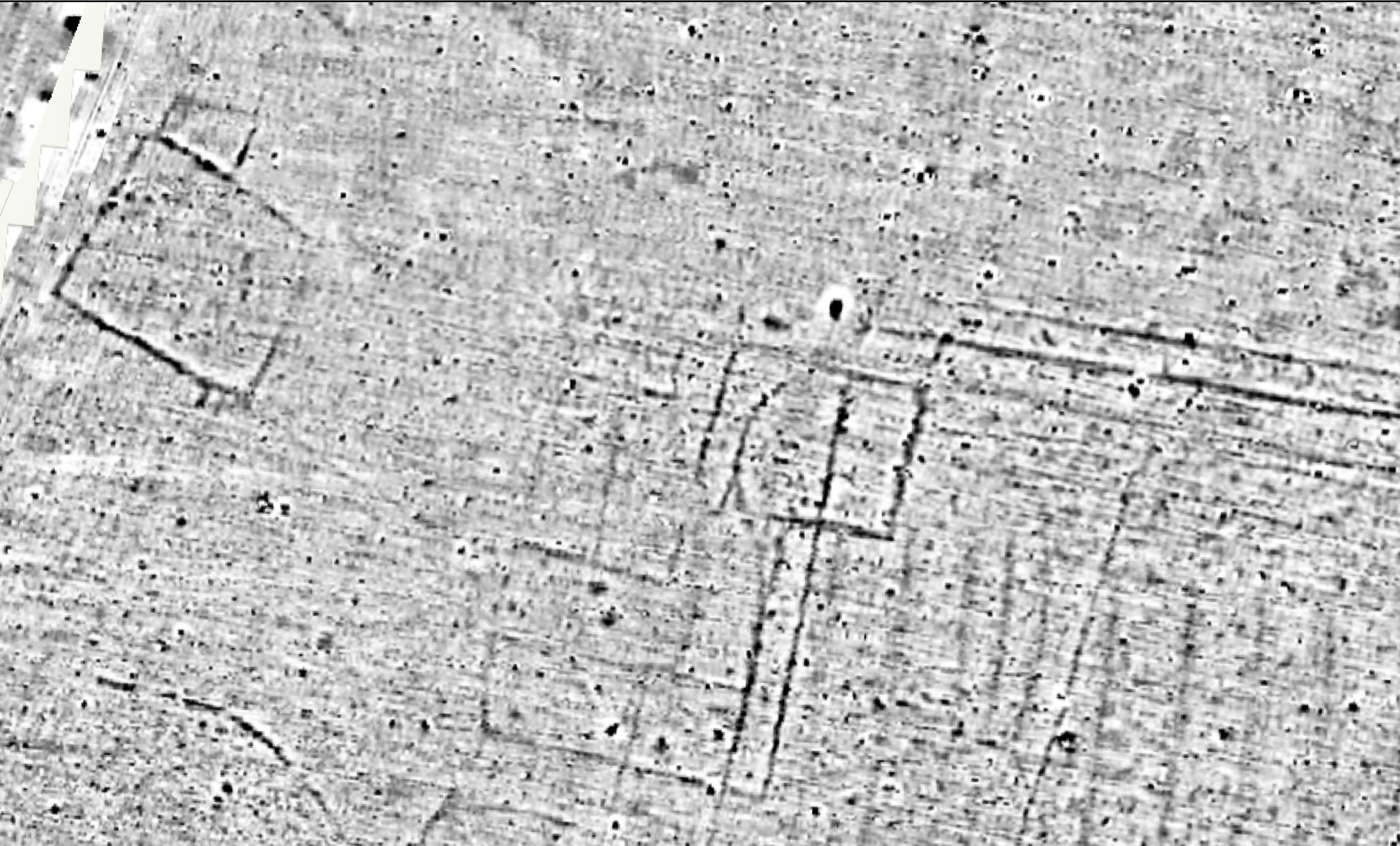 Grayscale geophysical data showing the site of a possible Roman villa