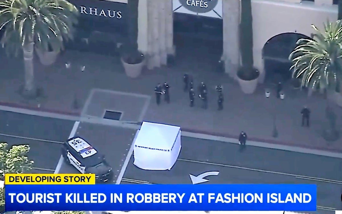 New Zealand tourist killed in robbery attempt at Southern California mall