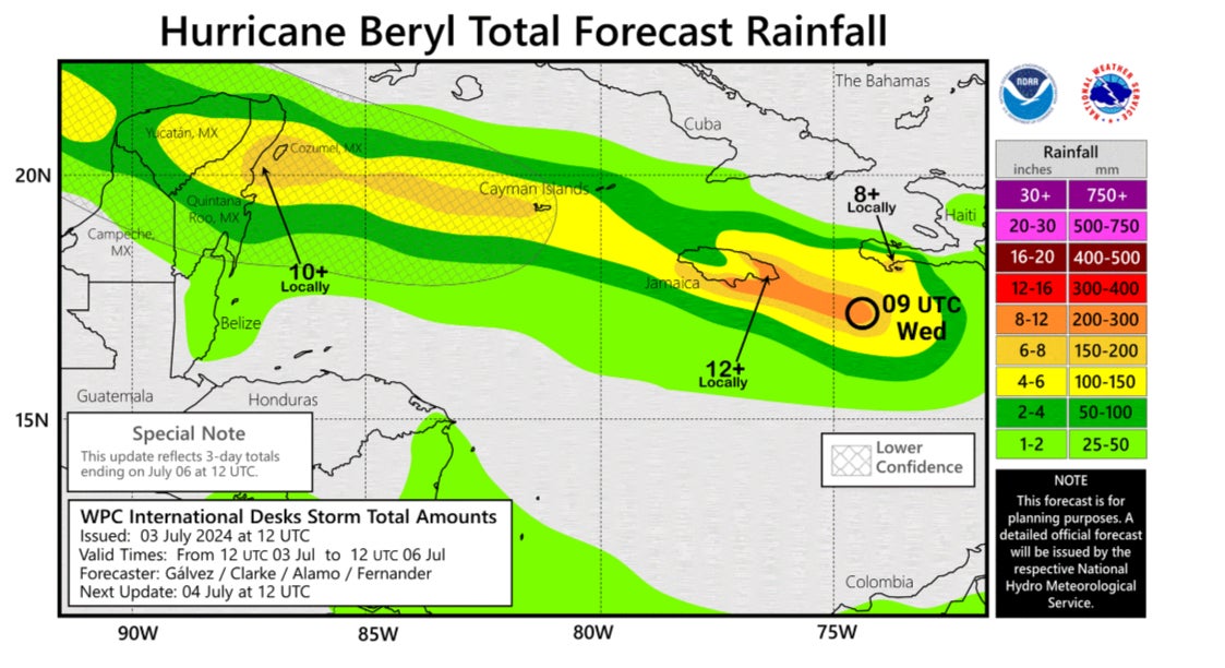 Hartă care arată prognozele de precipitații din cauza uraganului Beryl din 4-7 iulie
