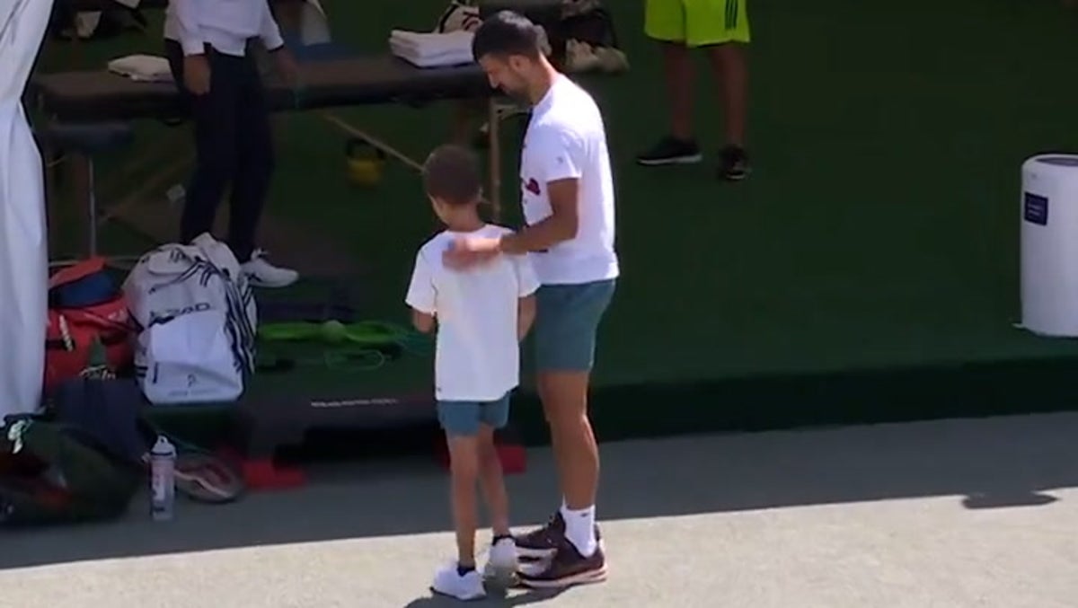 Novak Djokovic’s son helps him warm up for Wimbledon match