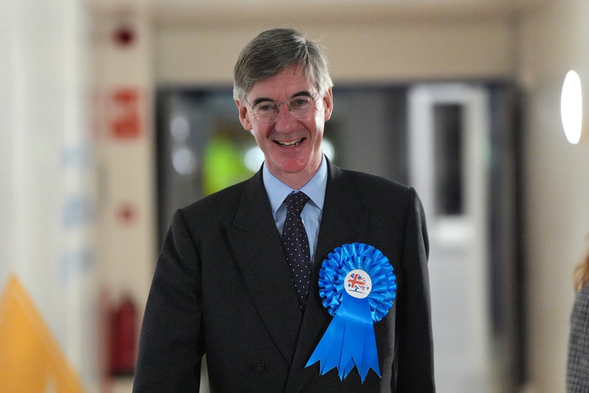 Former Brexit minister Jacob Rees-Mogg loses North East Somerset seat to Labour