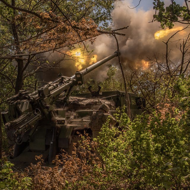 <p>Ukrainian servicemen of the 55th Artillery Brigade “Zaporizhzhia Sich” fire a French-made CAESAR self-propelled howitzer toward Russian positions, in the Donetsk</p>