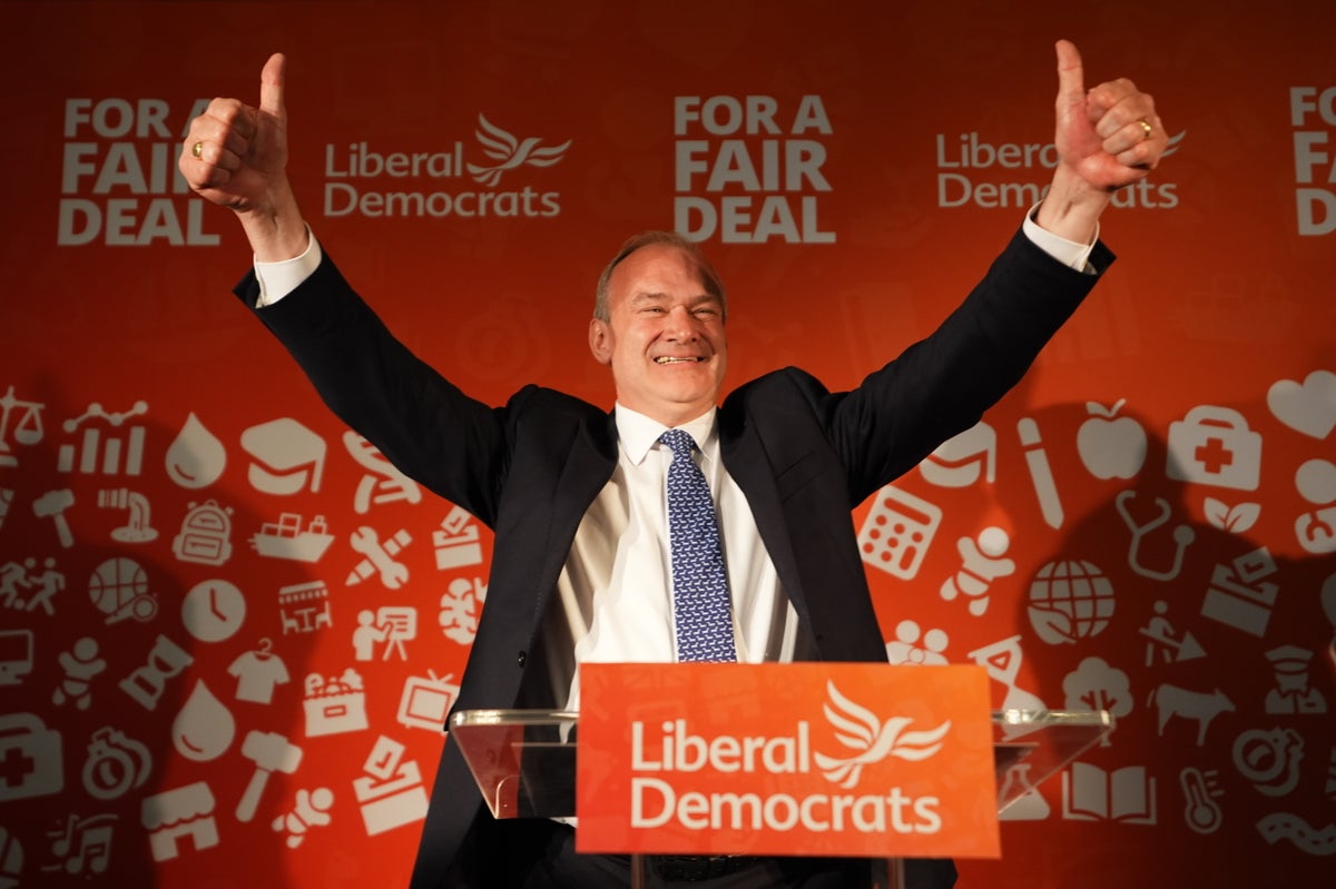 Ed Davey dances to ‘Sweet Caroline’ as he celebrates Lib Dem election results