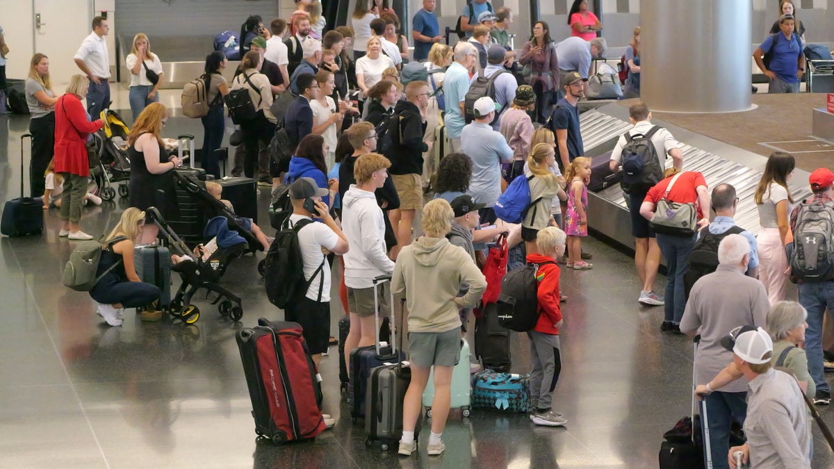 Air travel is getting worse. That's what passengers are telling the US government