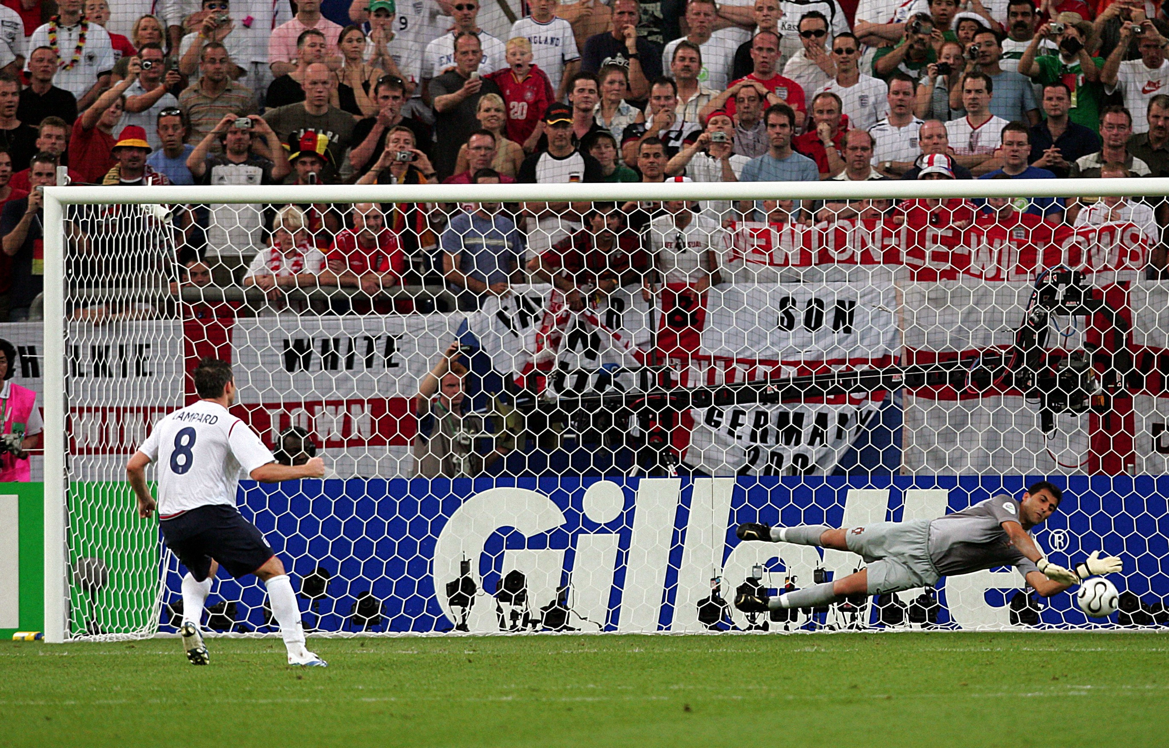 Frank Lampard has his penalty saved by Ricardo (Martin Rickett/PA)