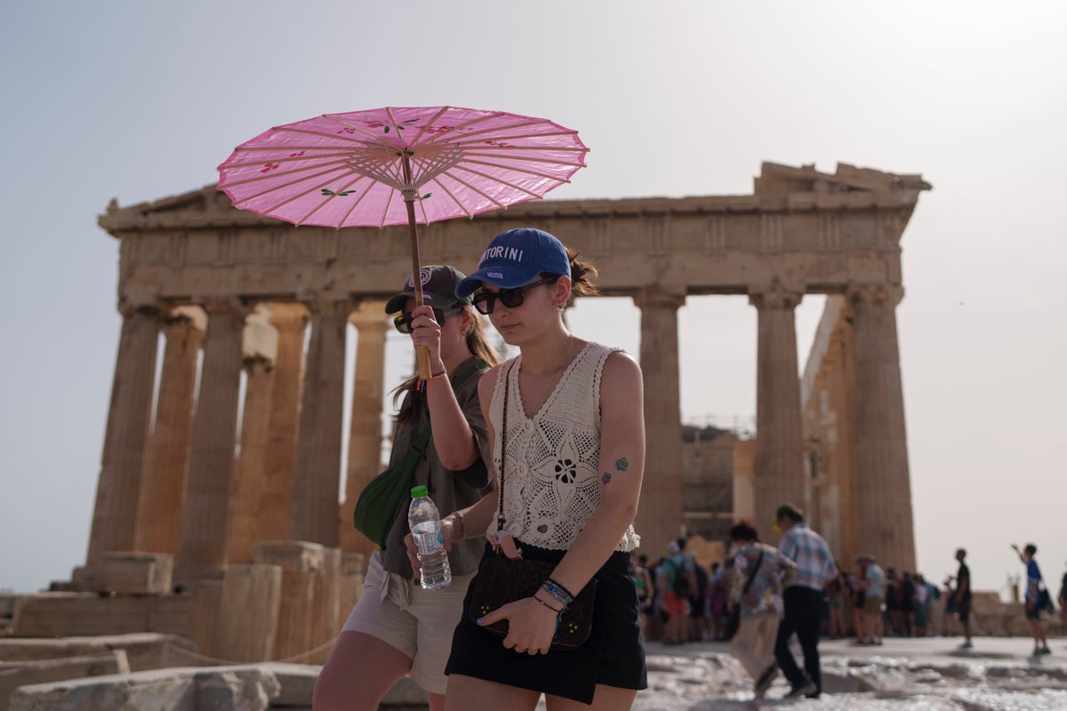 New heat wave in Greece expected to last at least a week. North Macedonia also swelters