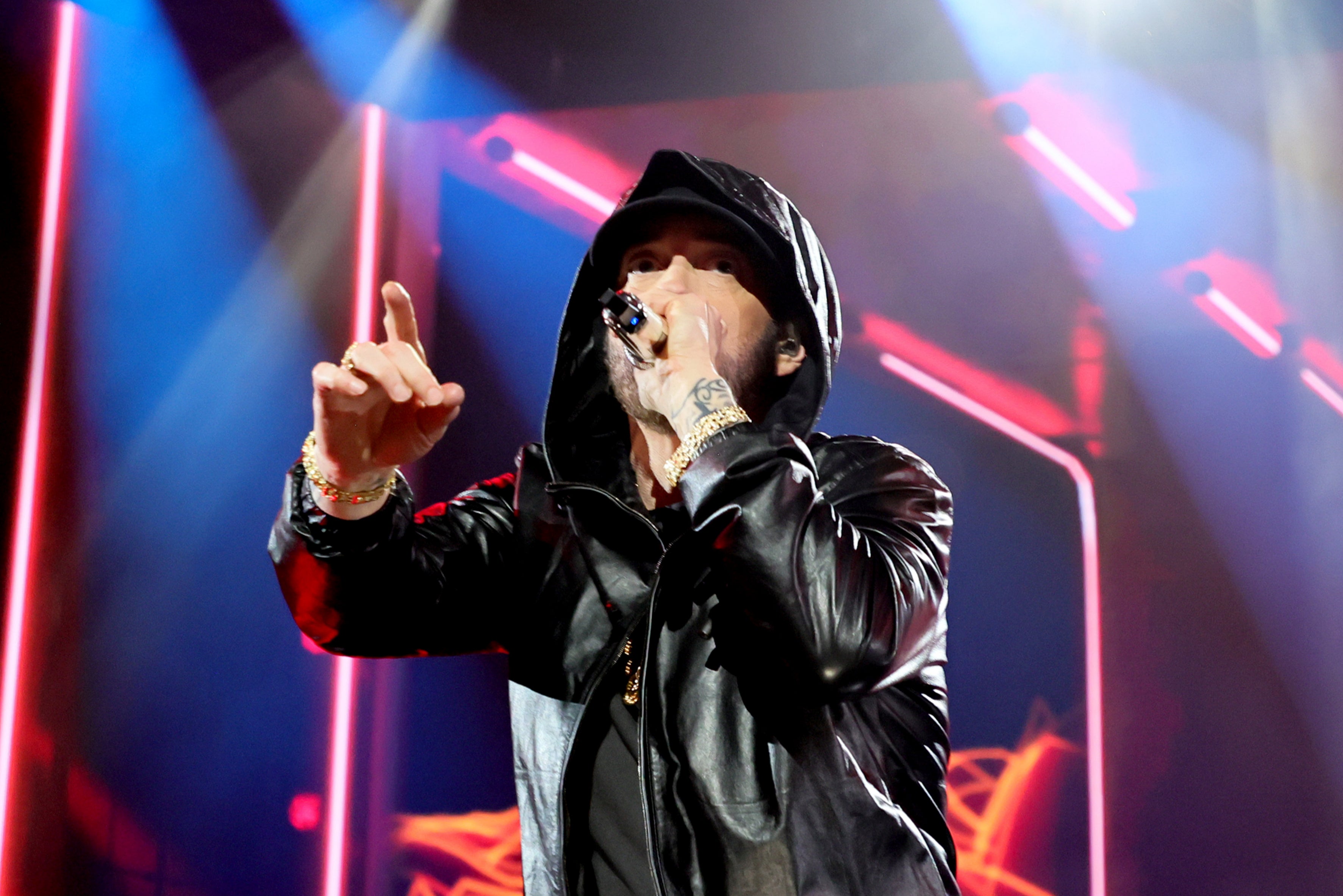 Eminem se apresentando em 2022