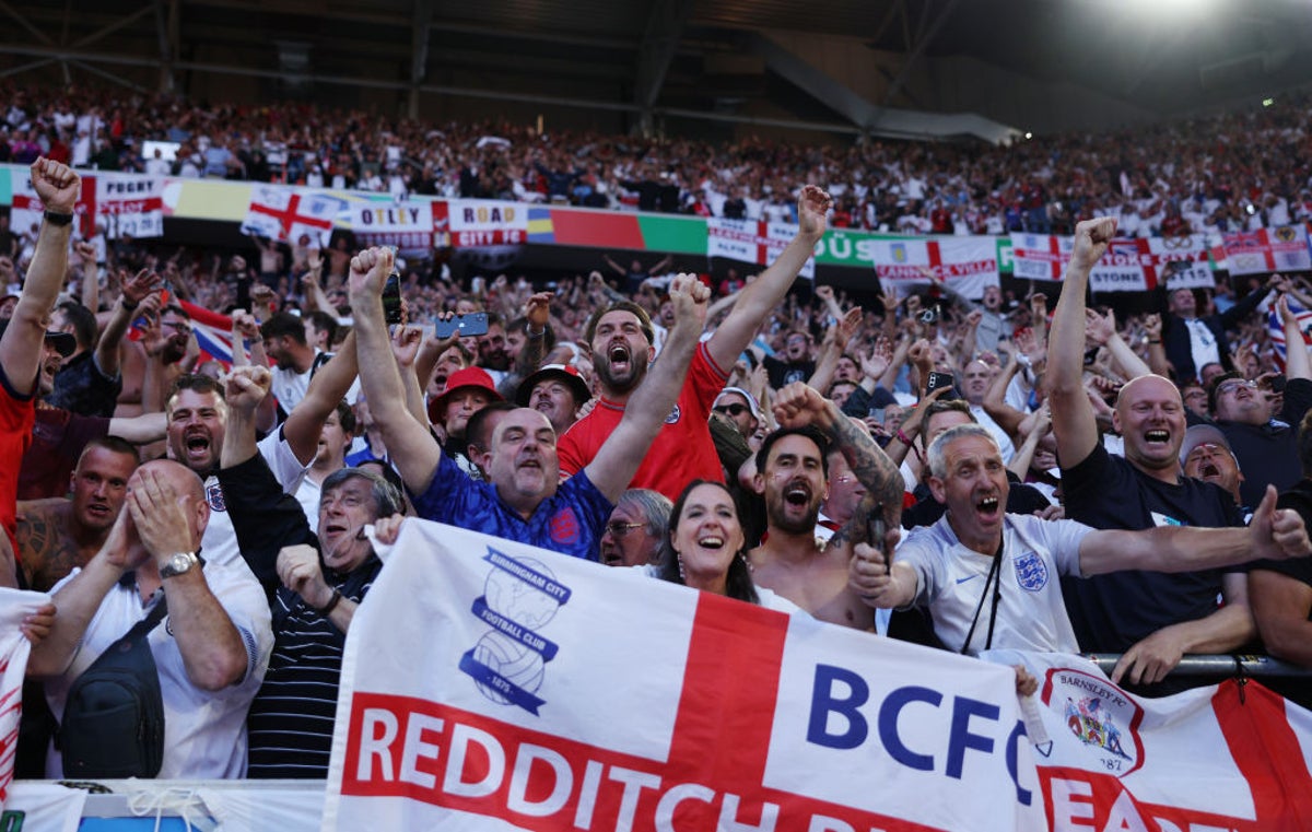 England vs Netherlands LIVE: Team news and lineups as Southgate considers starting Shaw in Euro 2024 semi-finals