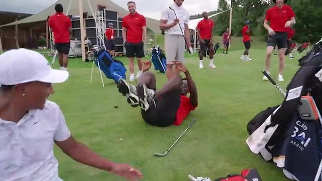 <p>Bukayo Saka shows off golf swing before taking hilarious tumble in front of England teammates.</p>