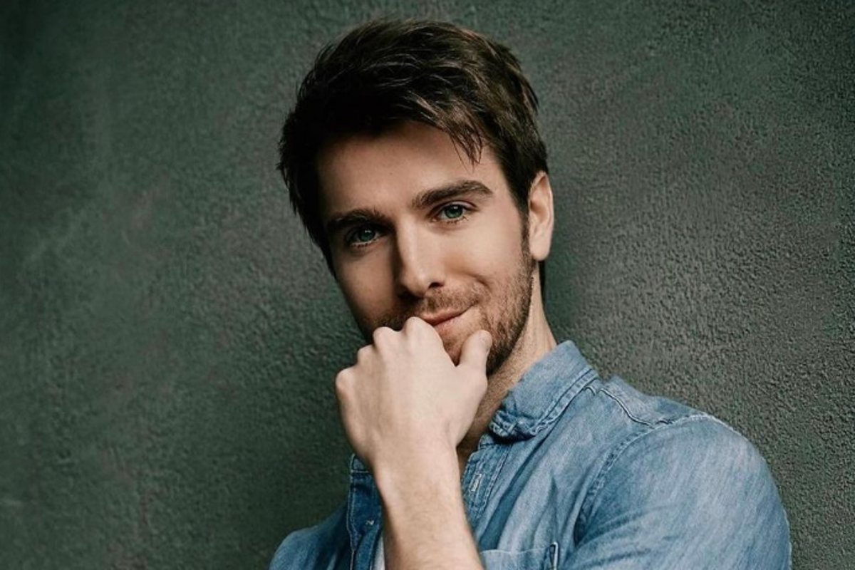 Lioness actor Mike Heslin died after restaurant staff stopped CPR attempts, lawsuit claims