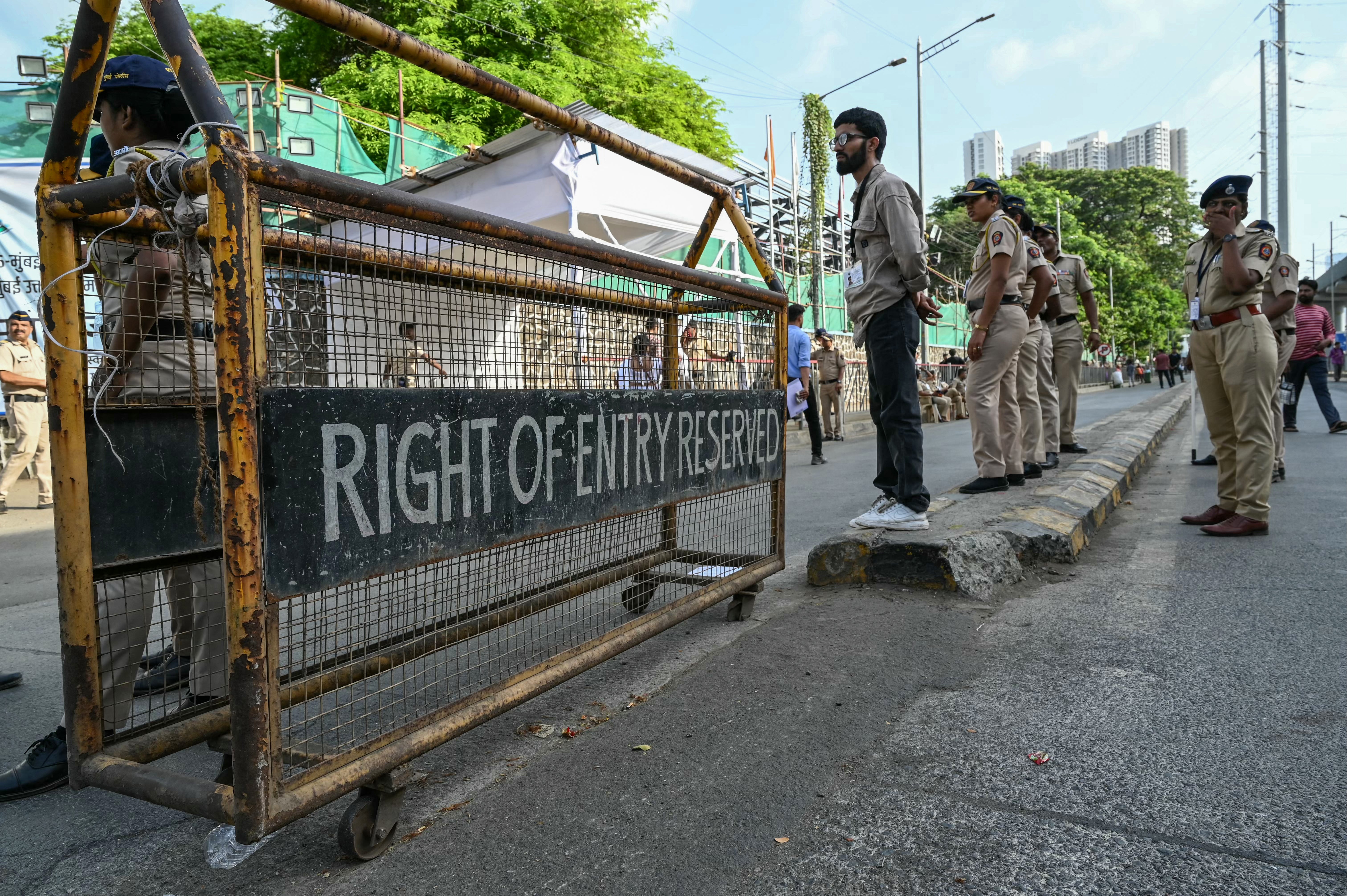 <p>Police stand guard in Mumbai</p>