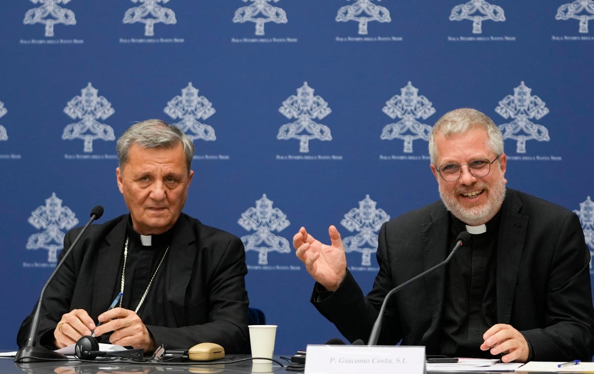 Vatican to prepare a document on the role of women in leadership in the ...