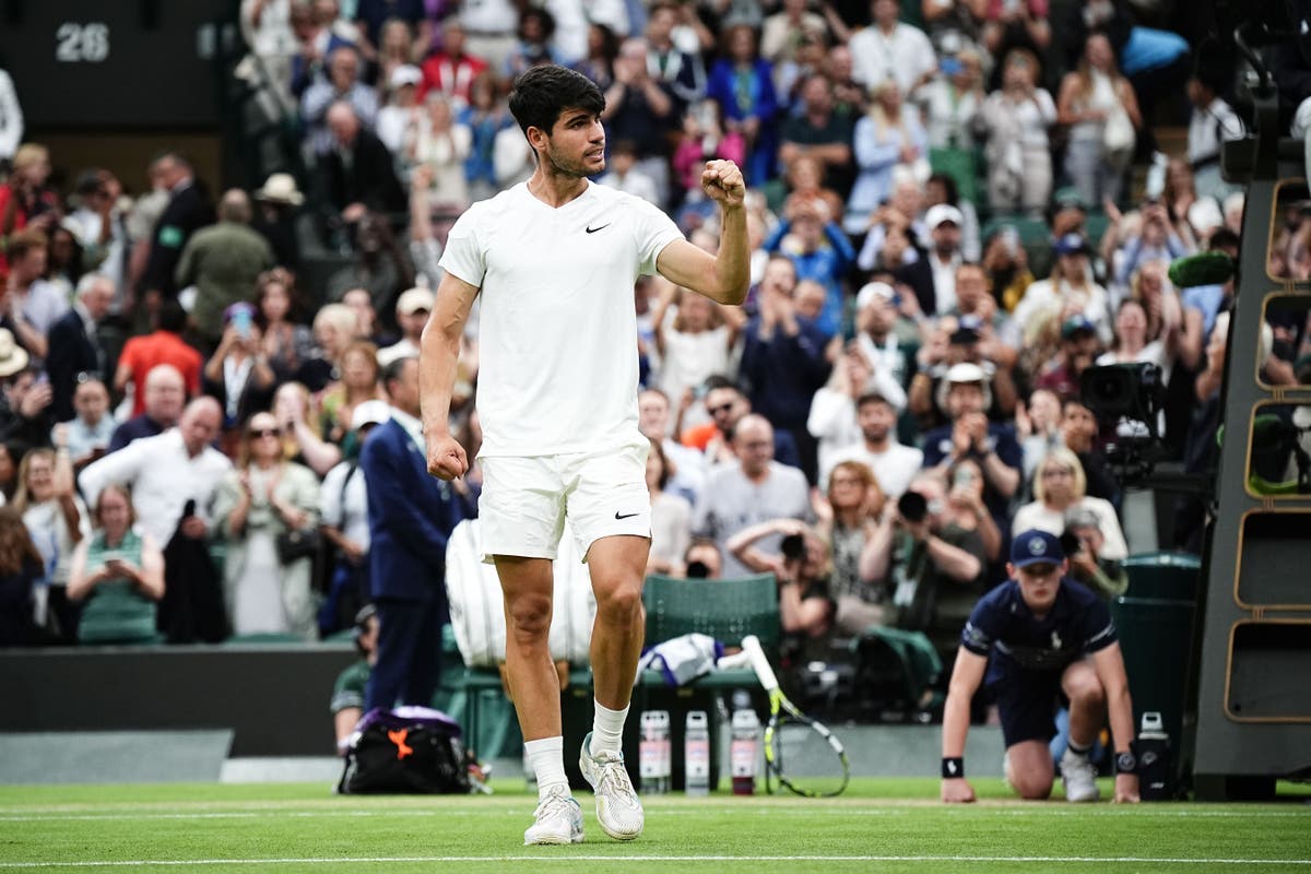 Carlos Alcaraz bounces back from slow start to reach Wimbledon semi-finals