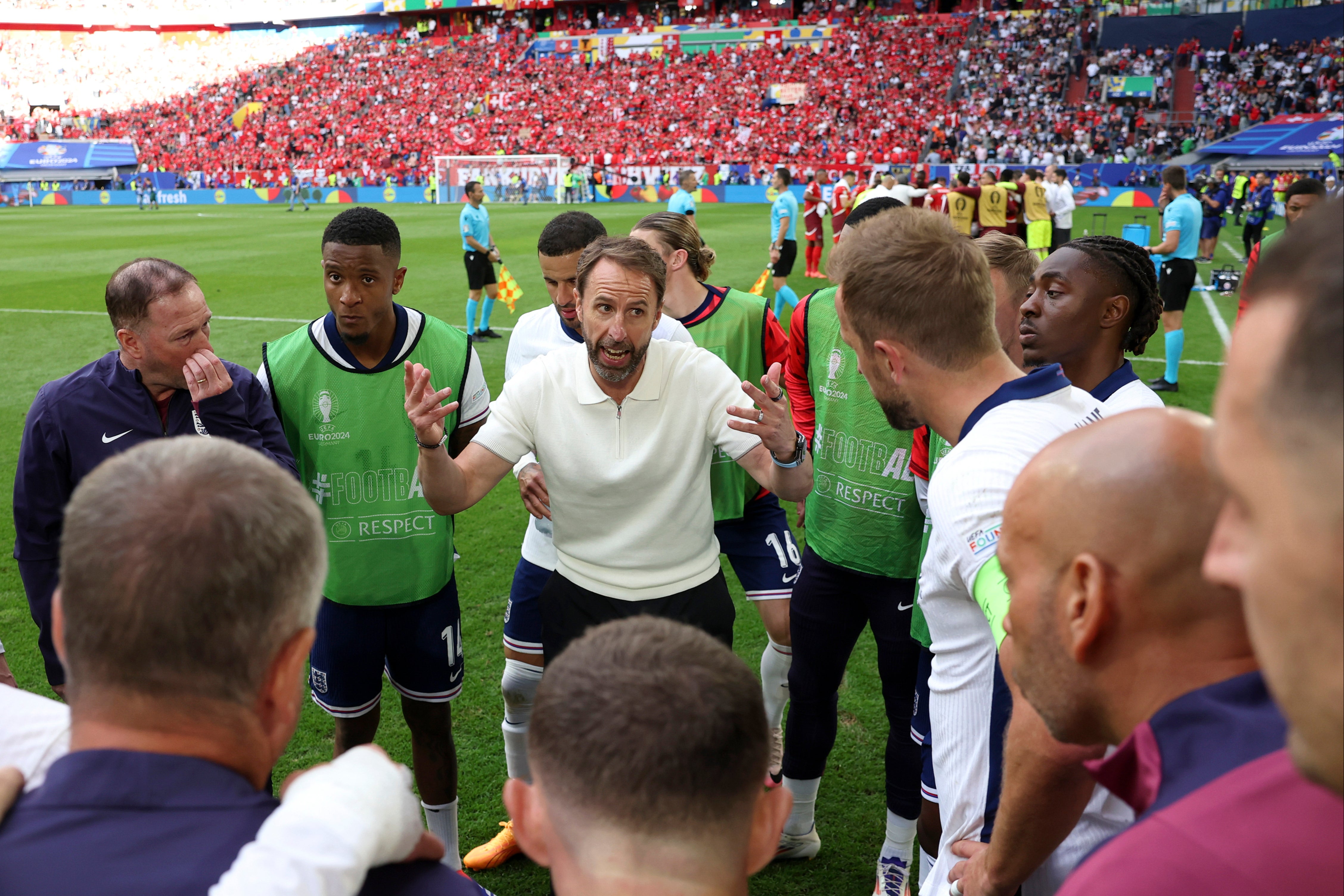 Gareth Southgate addresses England players and staff before extra time against Switzerland