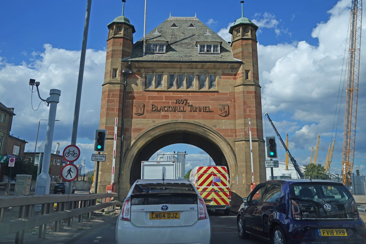 Blackwall Tunnel closed for more than five hours following crash on A102