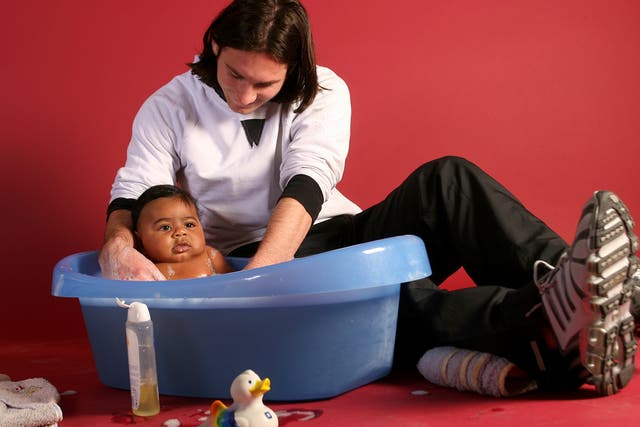 <p>Lionel Messi con el pequeño Lamine Yamal</p>