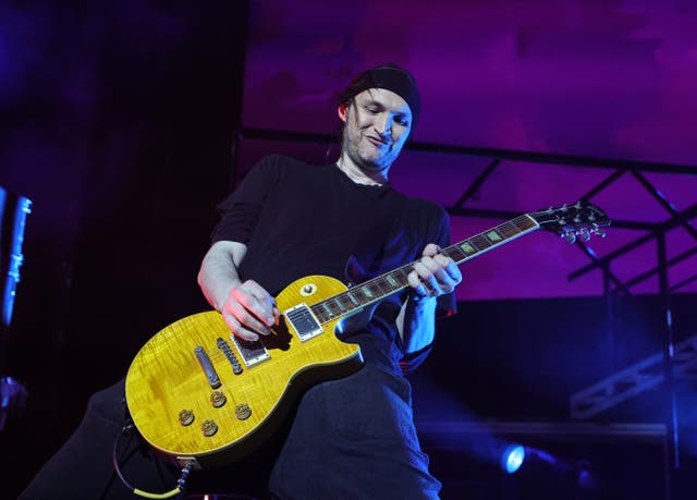 <p>Josh Klinghoffer</p>