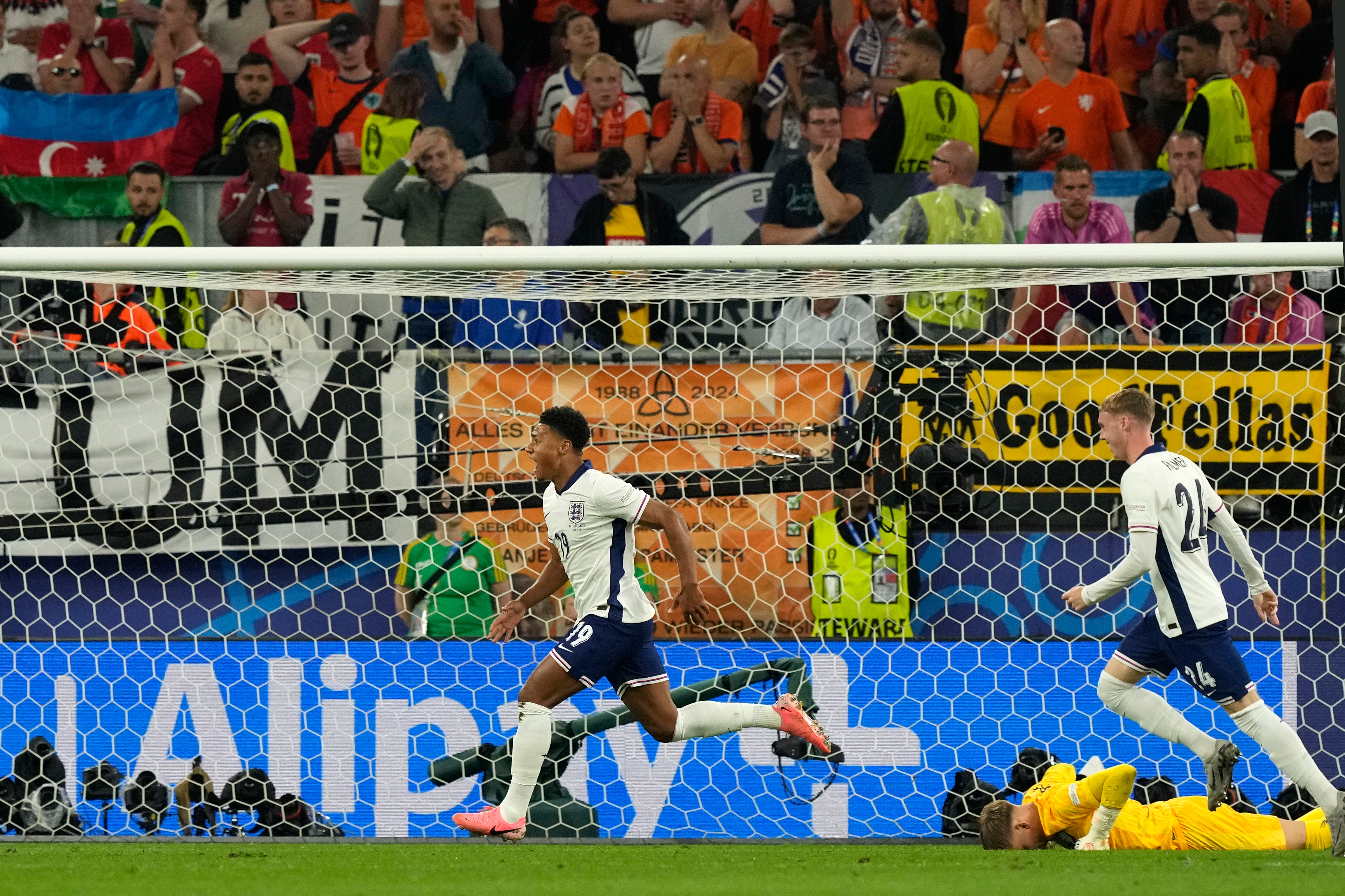 Watkins (left) praised the contribution of Palmer (right) to the winning goal (Frank Augstein/AP)