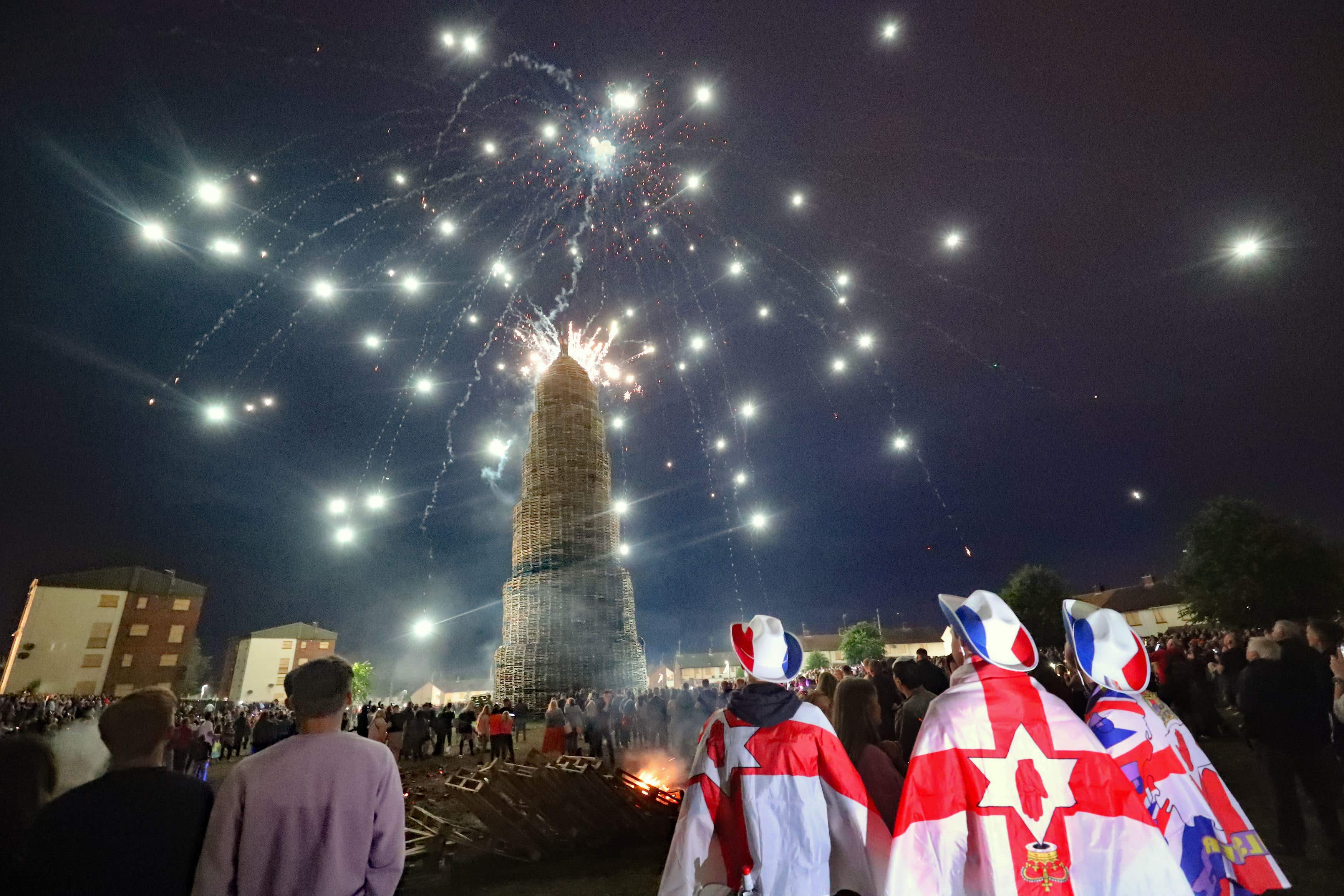 Hundreds of bonfires to be lit in loyalist areas of Northern Ireland ...