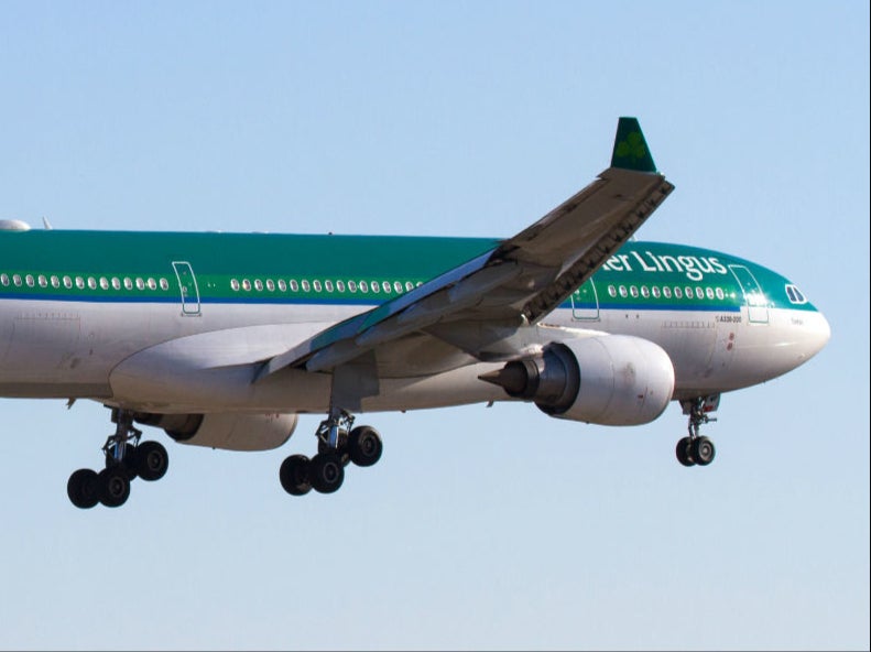 Clear skies? Aer Lingus A330 landing at Dublin airport