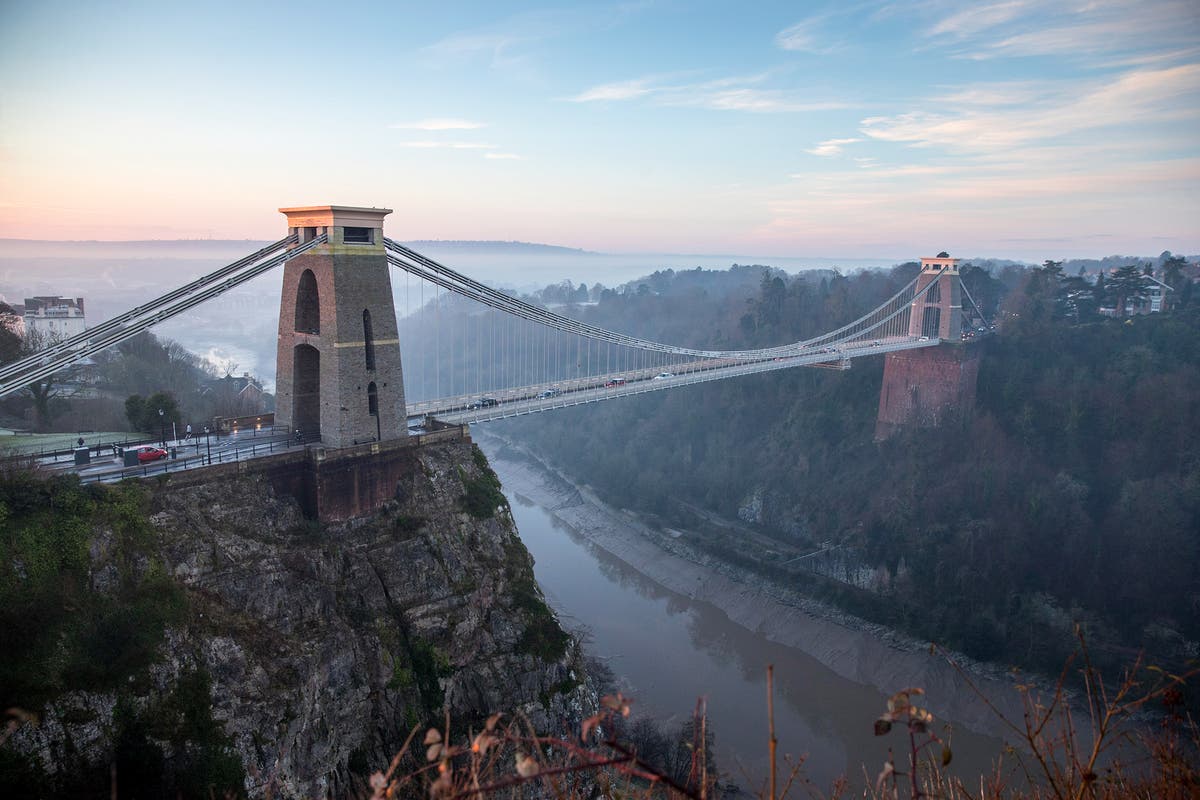 Manhunt after &lsquo;human remains&rsquo; found in suitcases at Clifton Suspension Bridge - latest updates