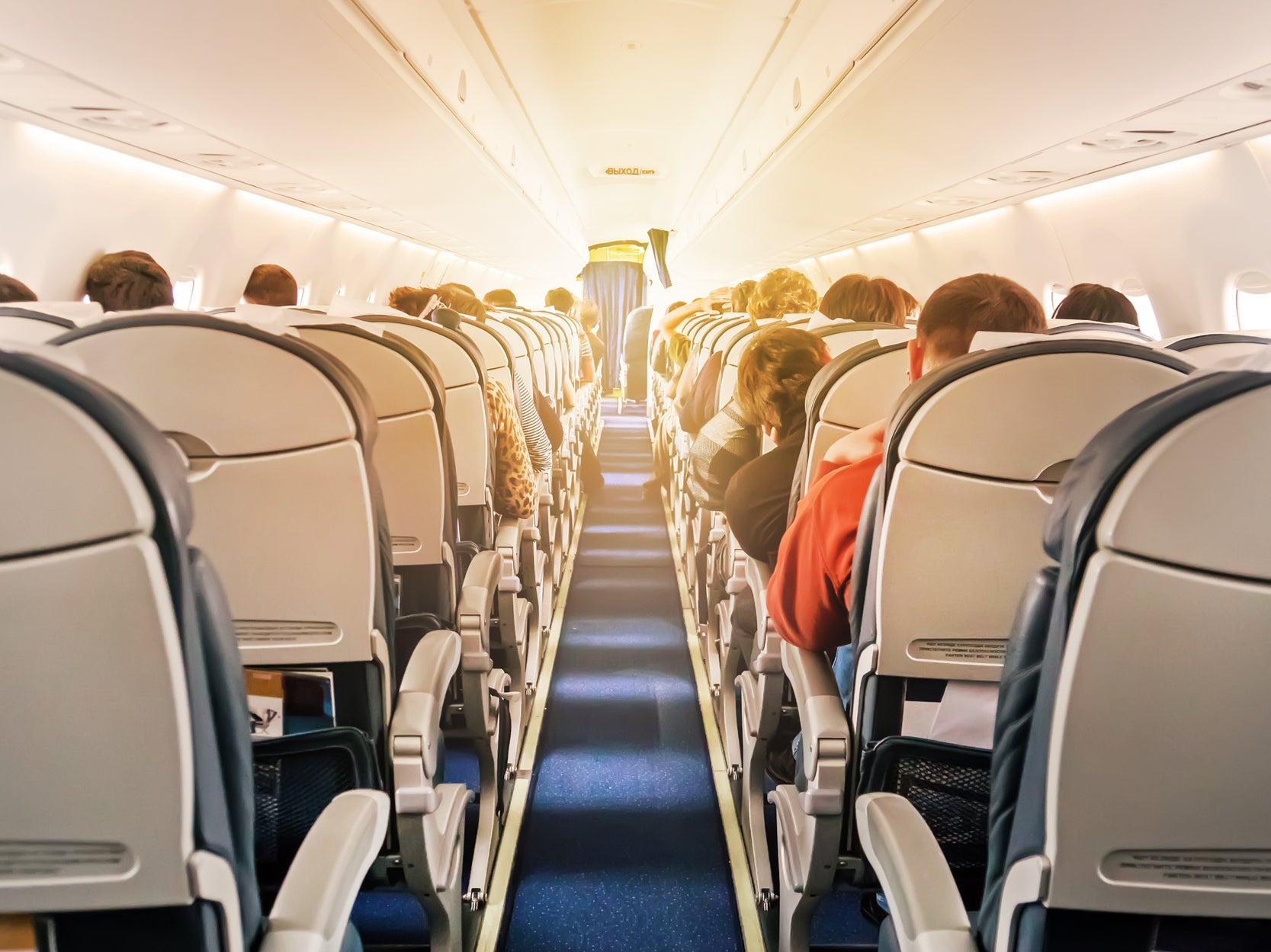 Passenger offers to sell their seat to newlywed wife