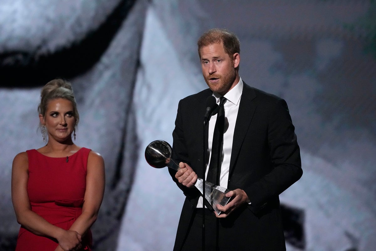 Prince Harry accepts controversial award amid backlash and hails ‘eternal bond’ with Princess Diana in speech