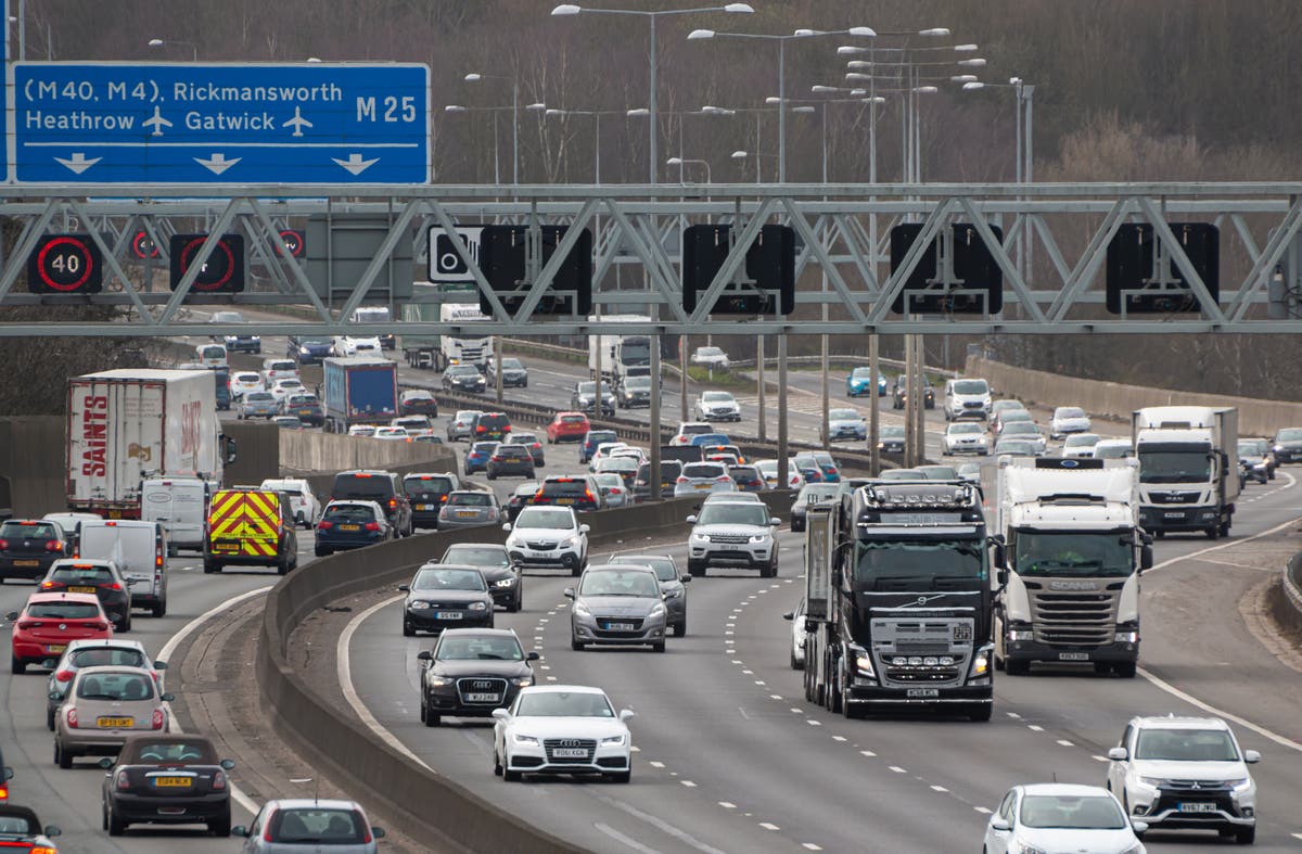 M25 closure, Wimbledon and England’s Euros final predict travel chaos this weekend