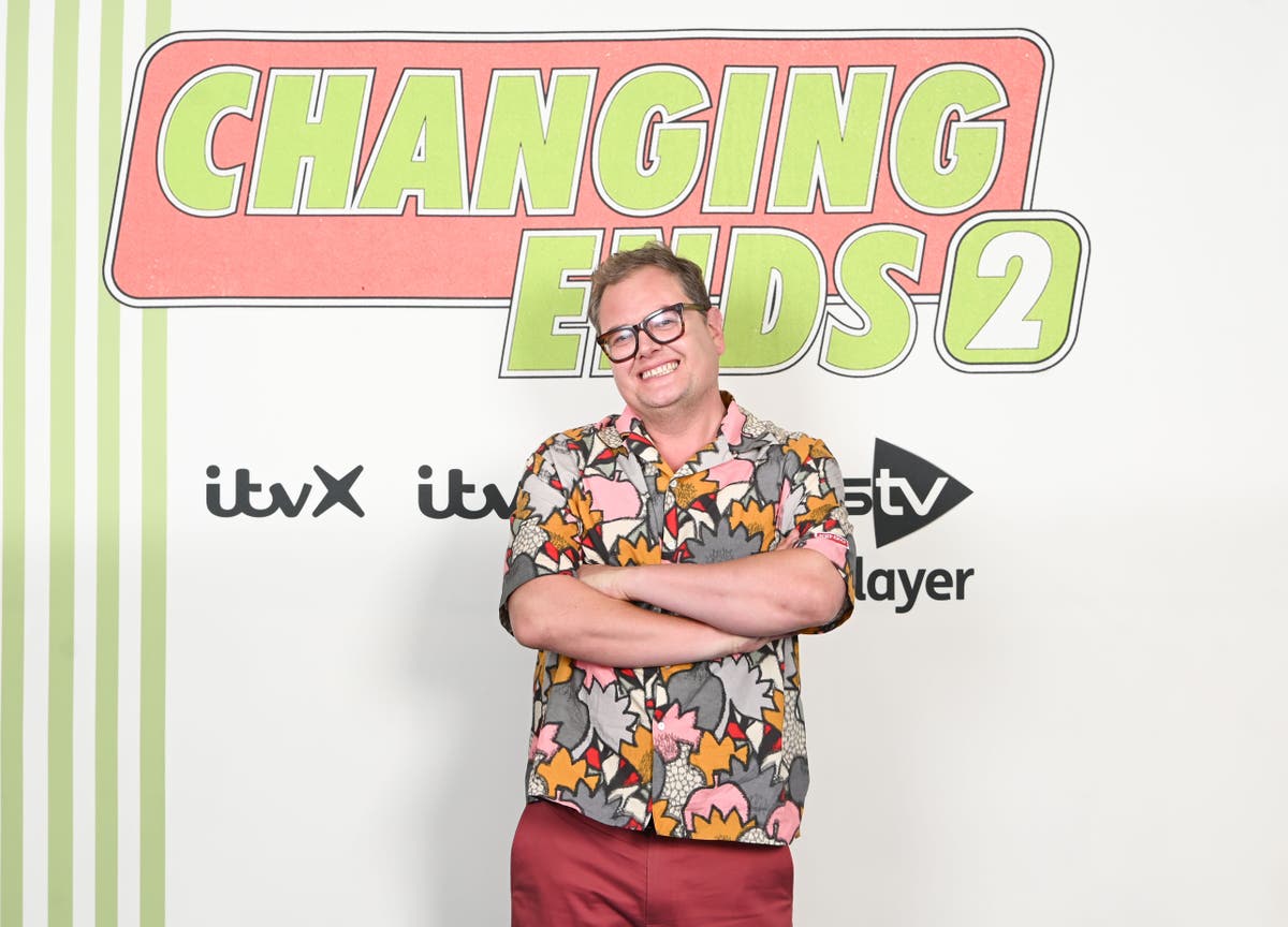 Alan Carr says his childhood bullies have asked him to sign their copies of his memoir