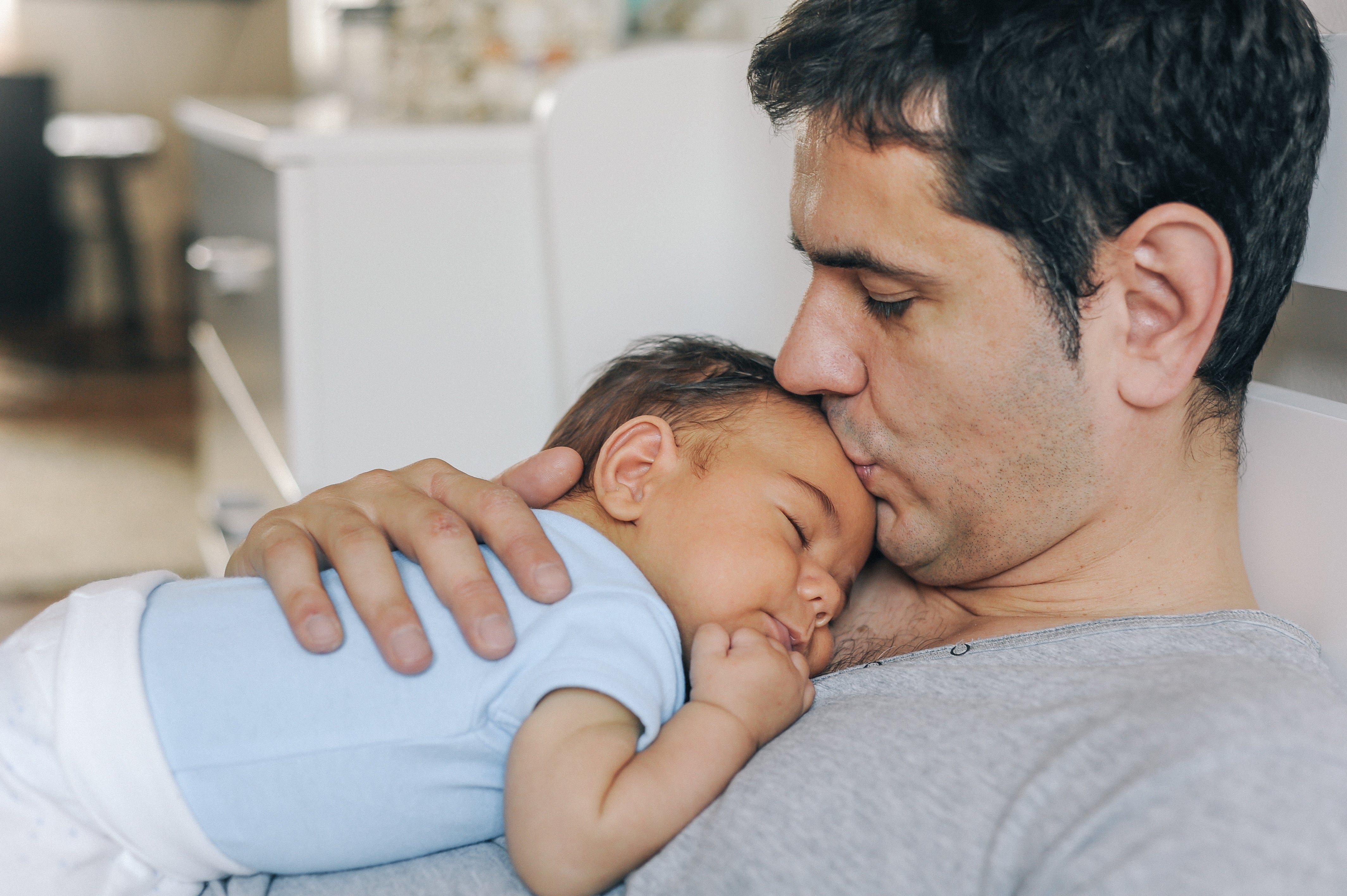 Fathers who reported greater motivation and commitment to parenting experienced a greater reduction in gray matter volume in the cerebral cortex, according to a study