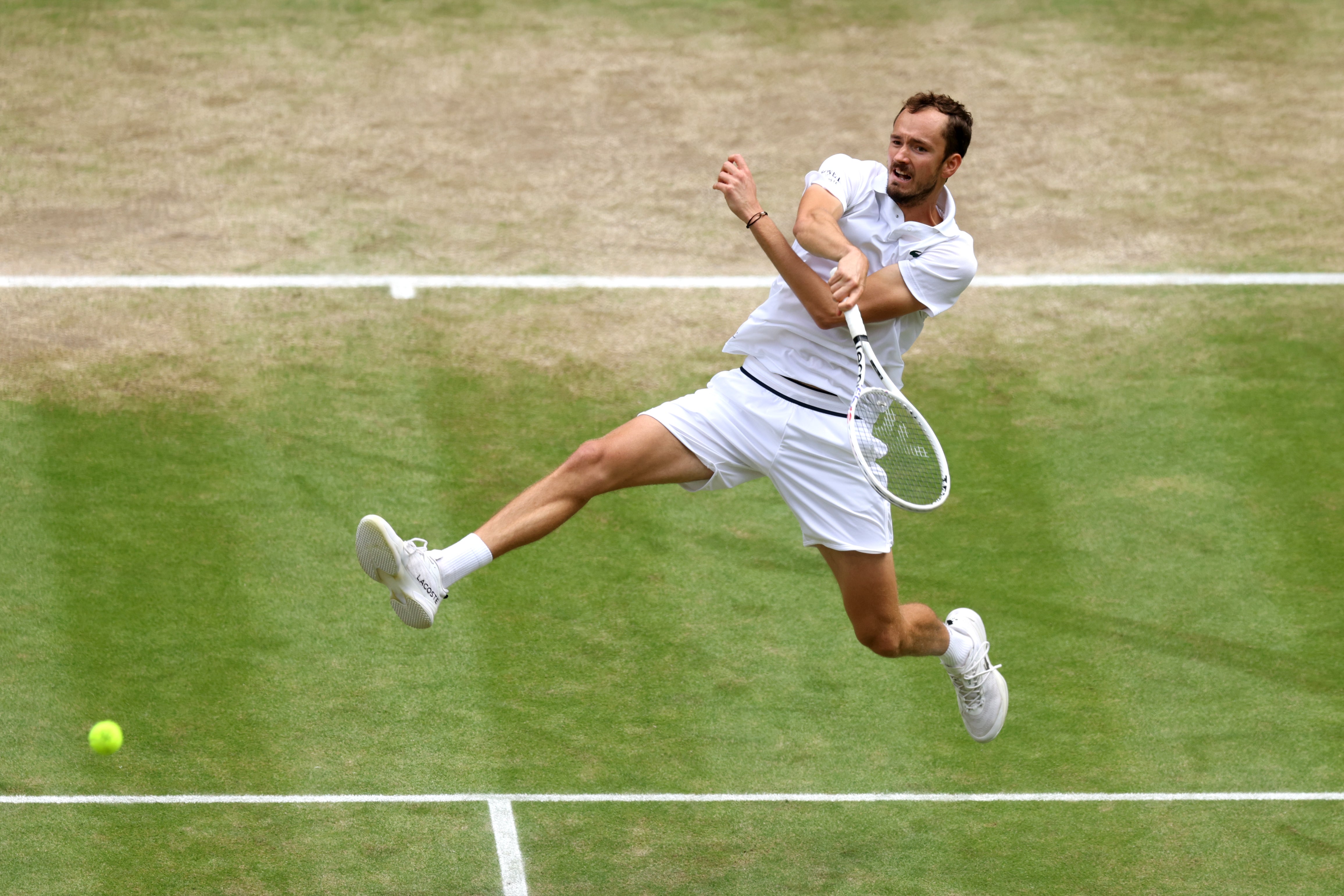 Daniil Medvedev won the first set on Centre Court