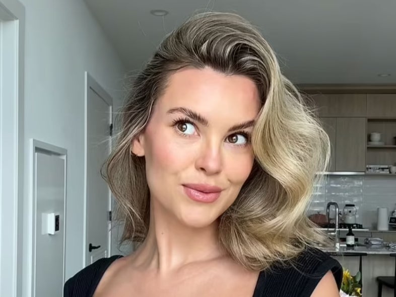 Former ‘The Bachelor’ contestant Anna Redman posing in an Instagram photo (Instagram)