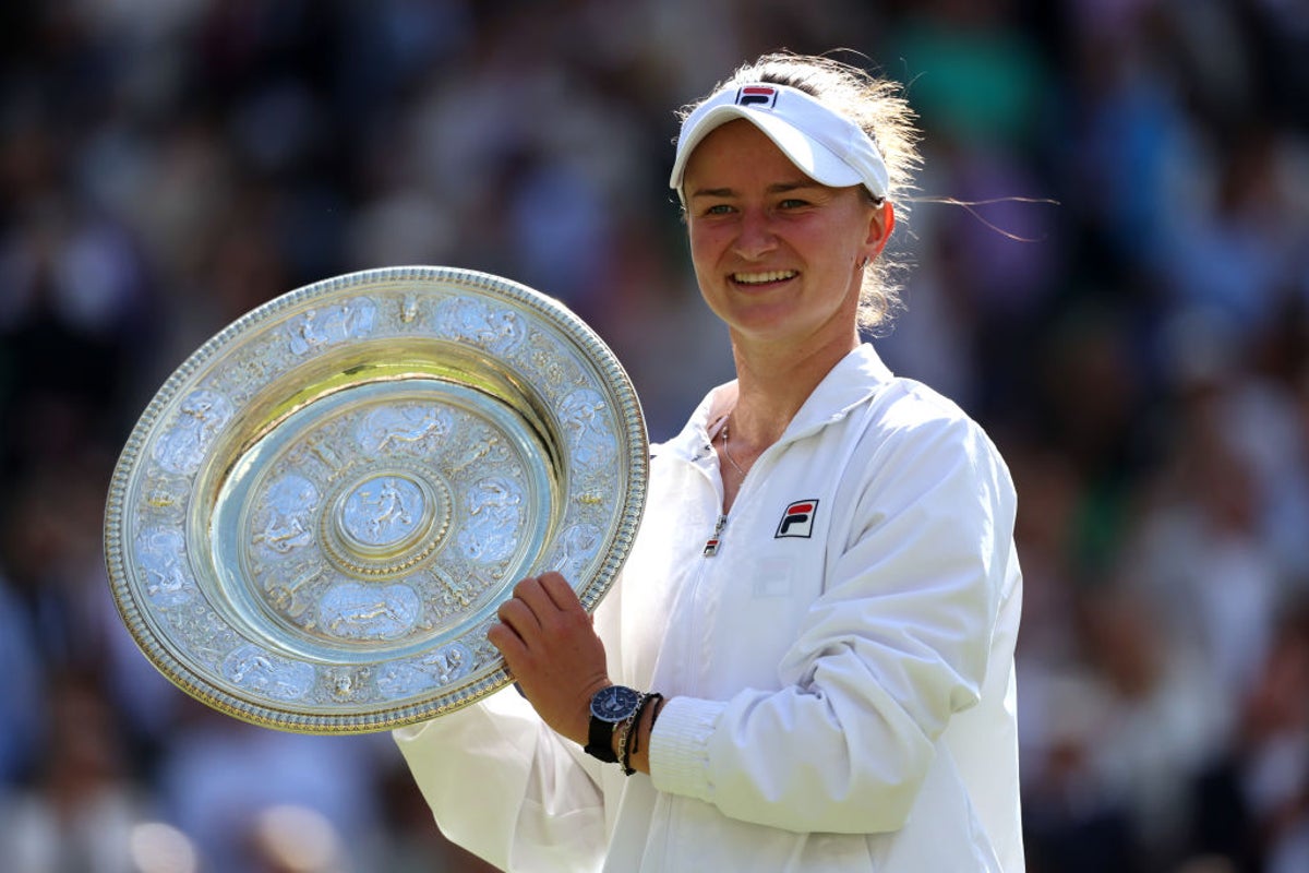 Barbora Krejcikova emulates hero Jana Novotna with Wimbledon triumph after three-set thriller