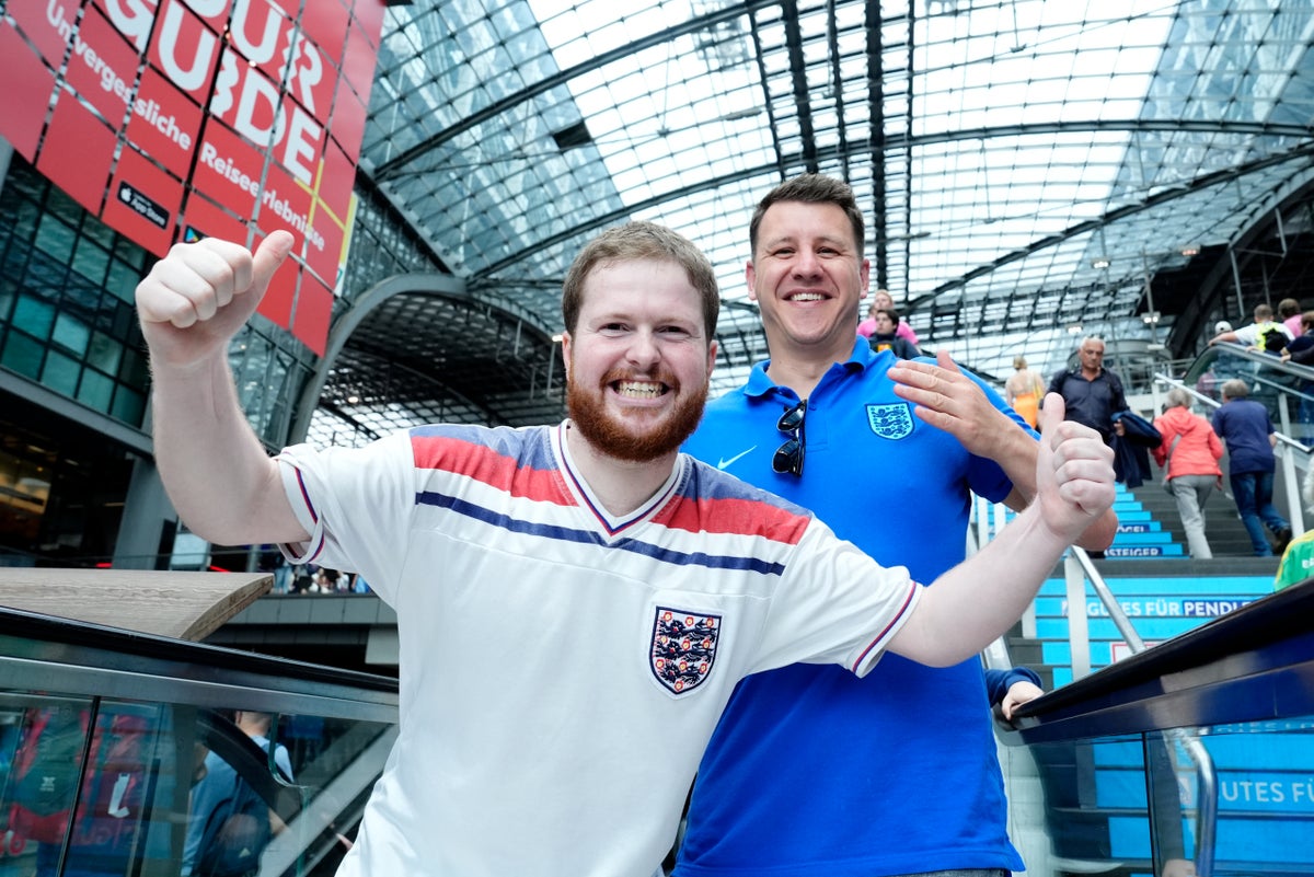Euro 2024 final LIVE: England v Spain team news and build-up from Berlin as Southgate makes Shaw decision