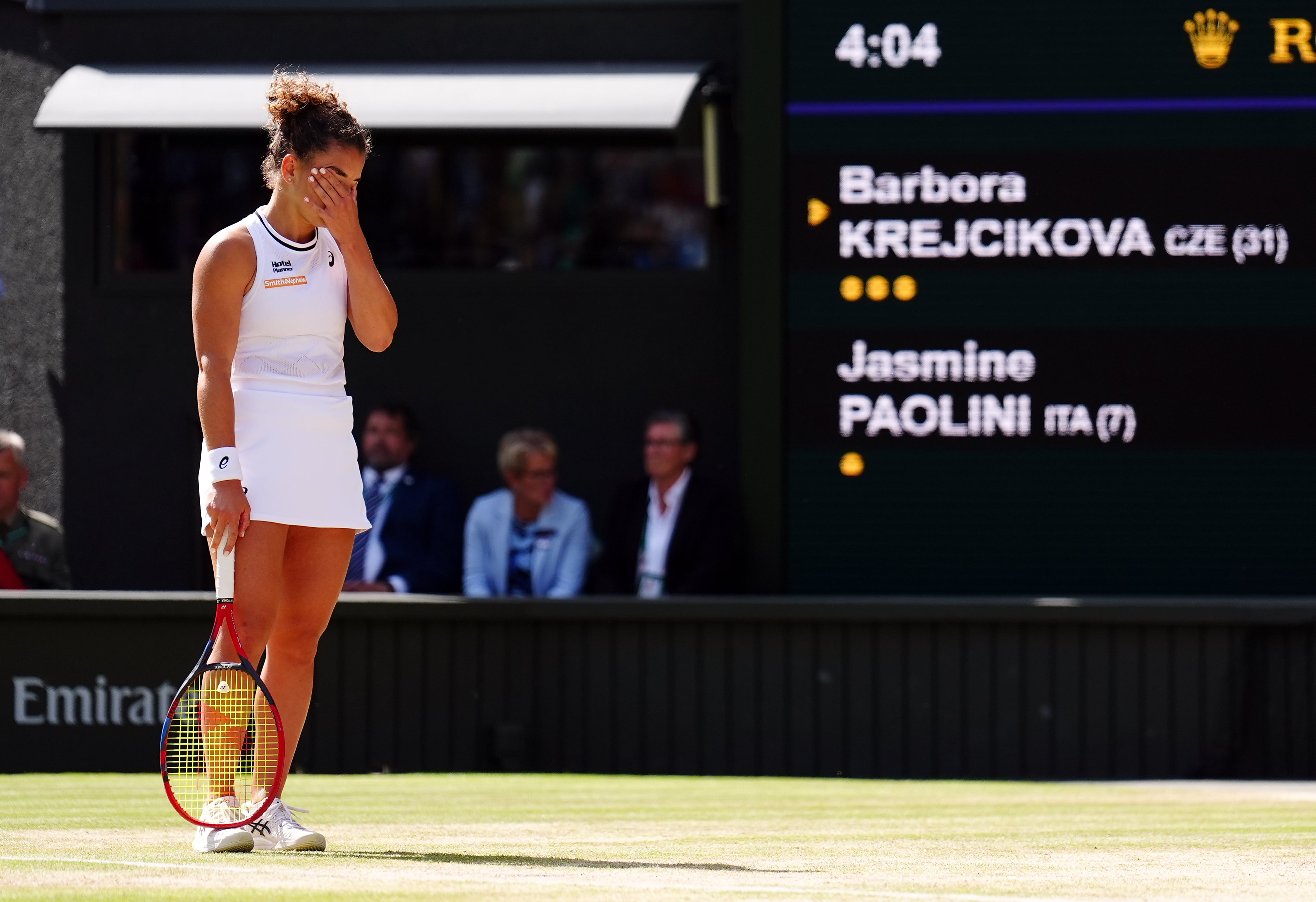 Jasmine Paolini looks disappointed (Mike Egerton/PA)