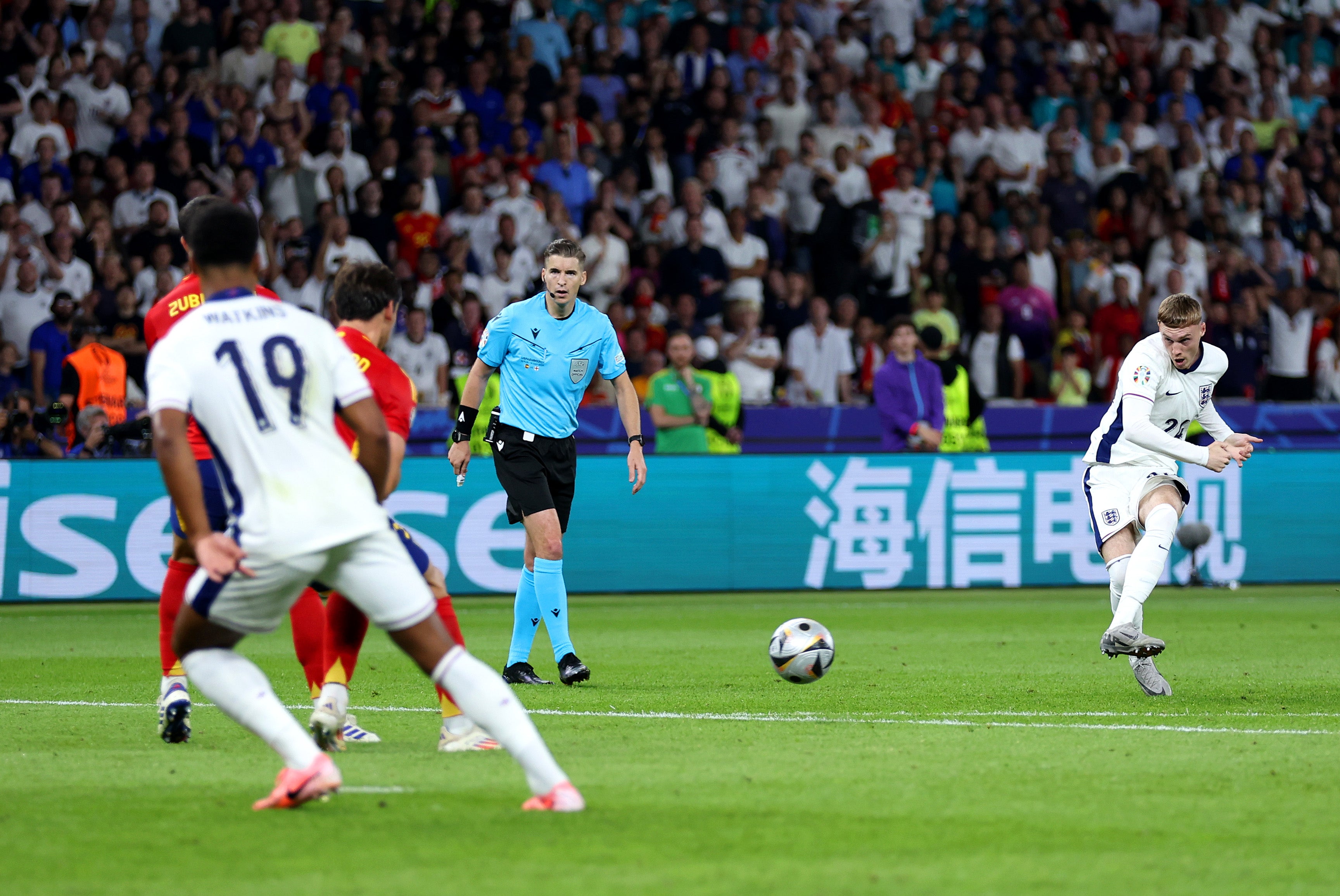 Cole Palmer fires home England’s equaliser