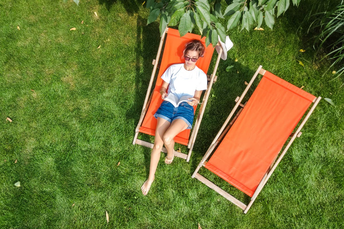 What really makes a great summer read (according to Britain’s best literary critic)