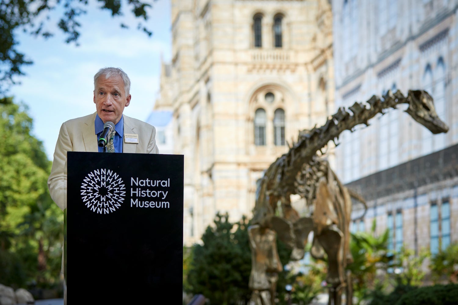 Museum Director Dr Doug Gurr speaks at the unveiling of the bronze dinosaur (Trustee of the Natural History Museum, London)