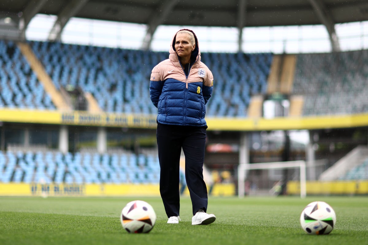 Sweden v England LIVE: Sarina Wiegman makes three changes as Lionesses seek Euro 2025 qualification