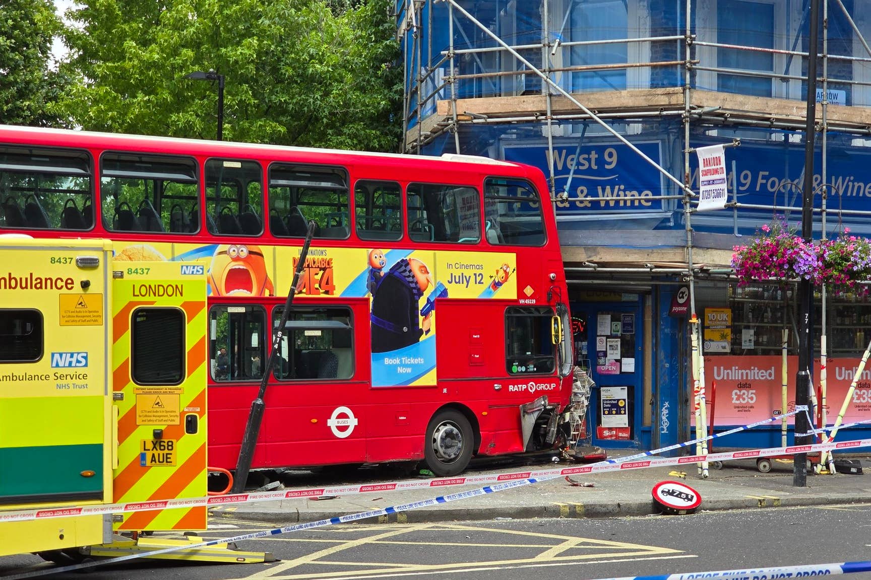 A bus crashed into scaffolding attached to a building in west London (@tecprobarrier/PA)