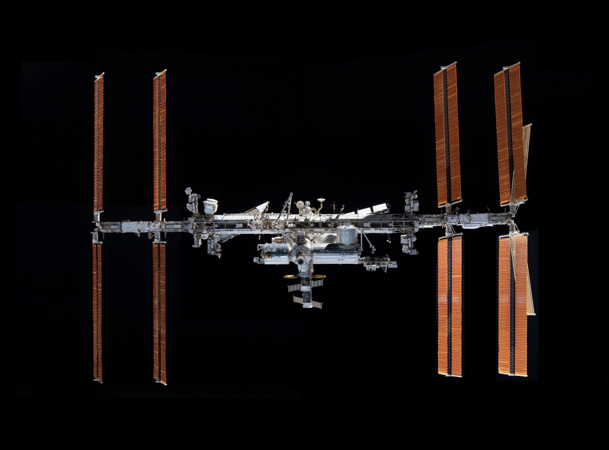 How NASA and SpaceX will bring down the space station when it's retired