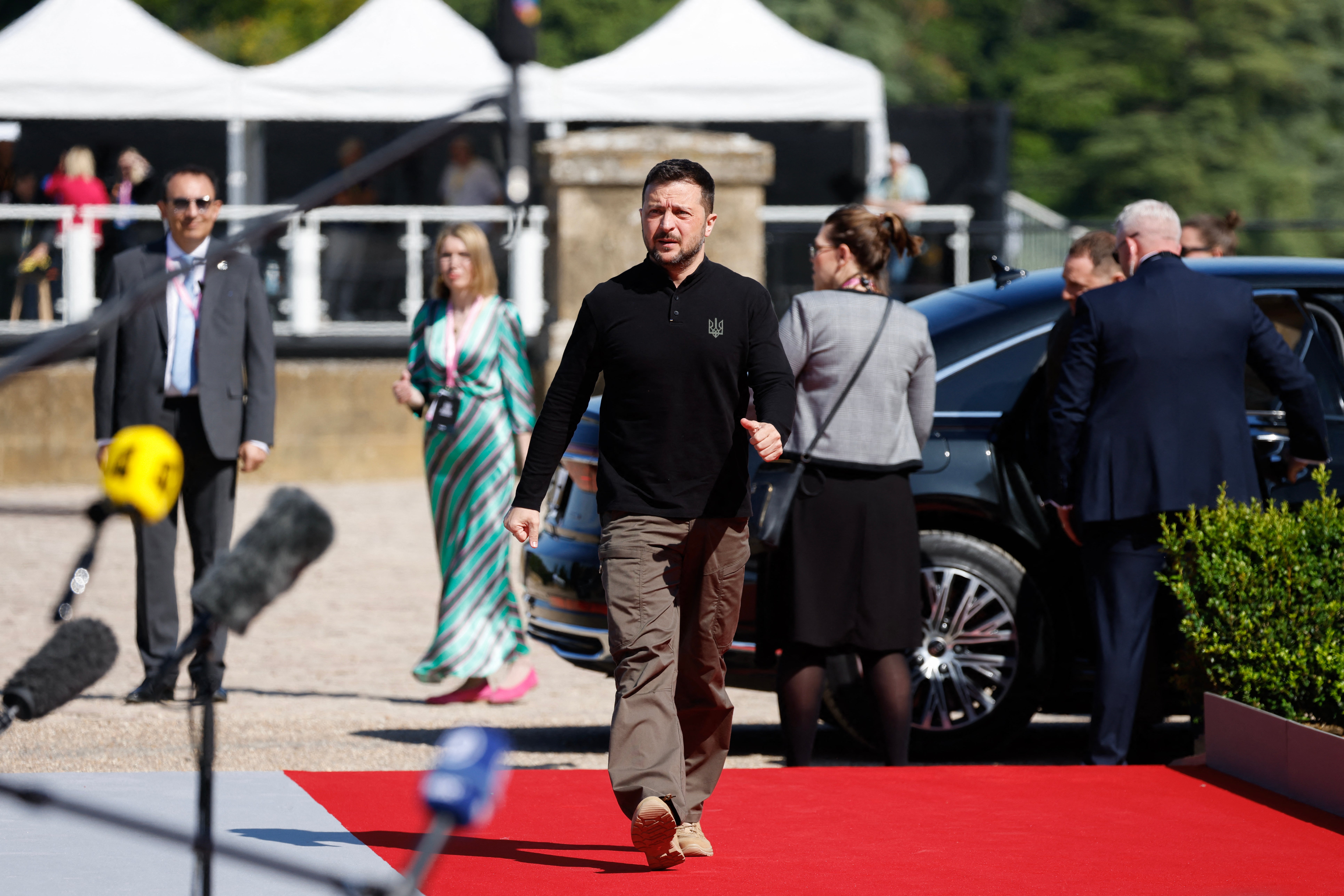 Ukraine's President Volodymyr Zelensky arrives for the Meeting of the European Political Community at the Blenheim Palace in Woodstock, near Oxford