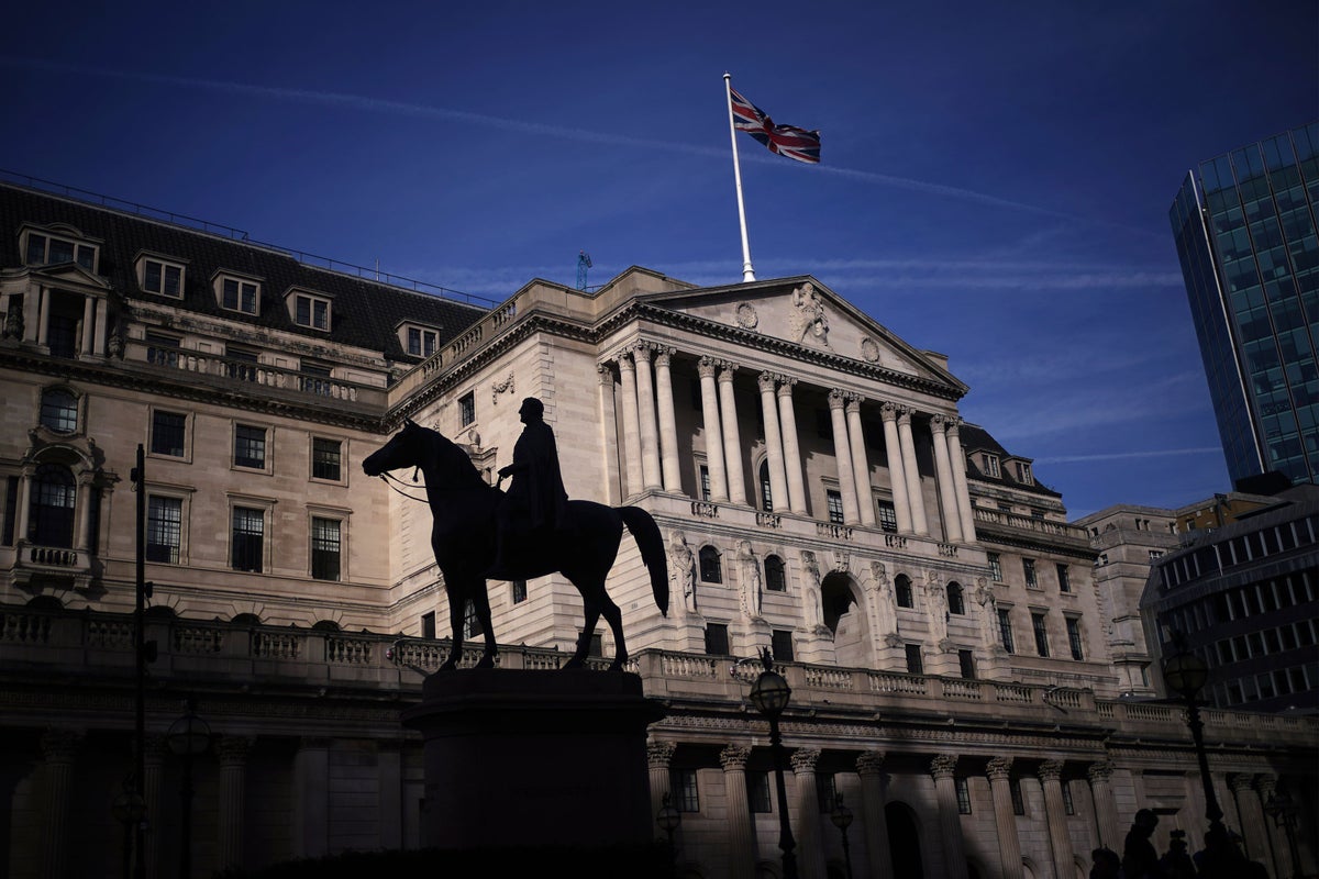 Global payments issue delaying house sales, Bank of England warns