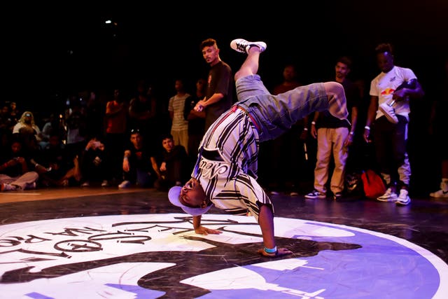 BREAKDANCE-VISTAZO