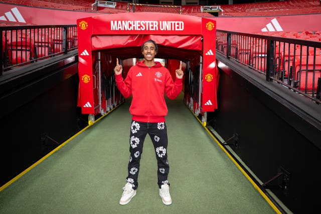 <p>Manchester United have signed French teenager Leny Yoro</p>