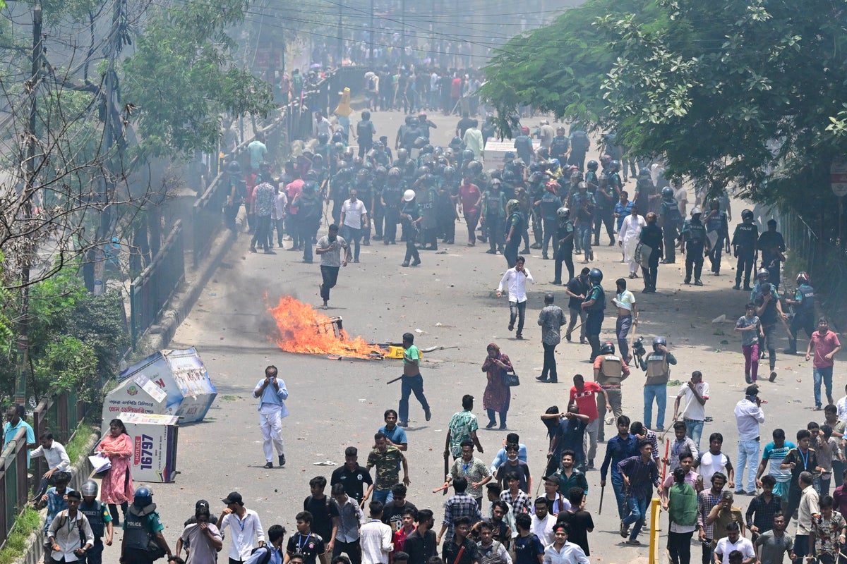 Why have thousands of students taken to the streets in protest in Bangladesh?