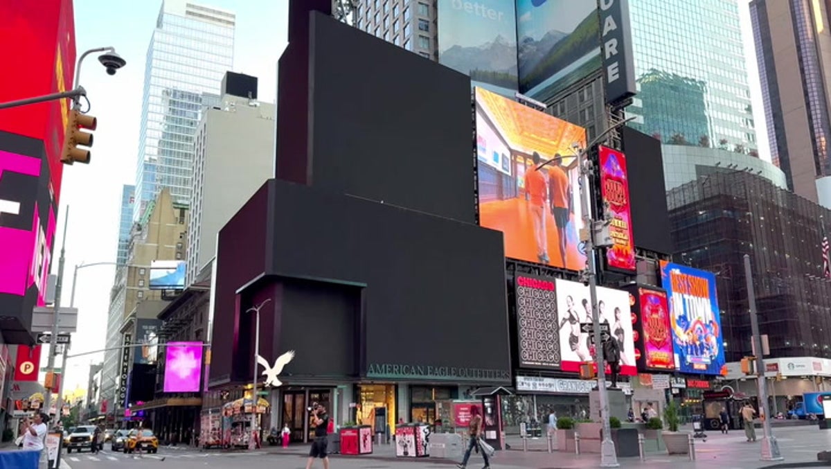 Times Square billboard blank as global IT outage dims bright lights