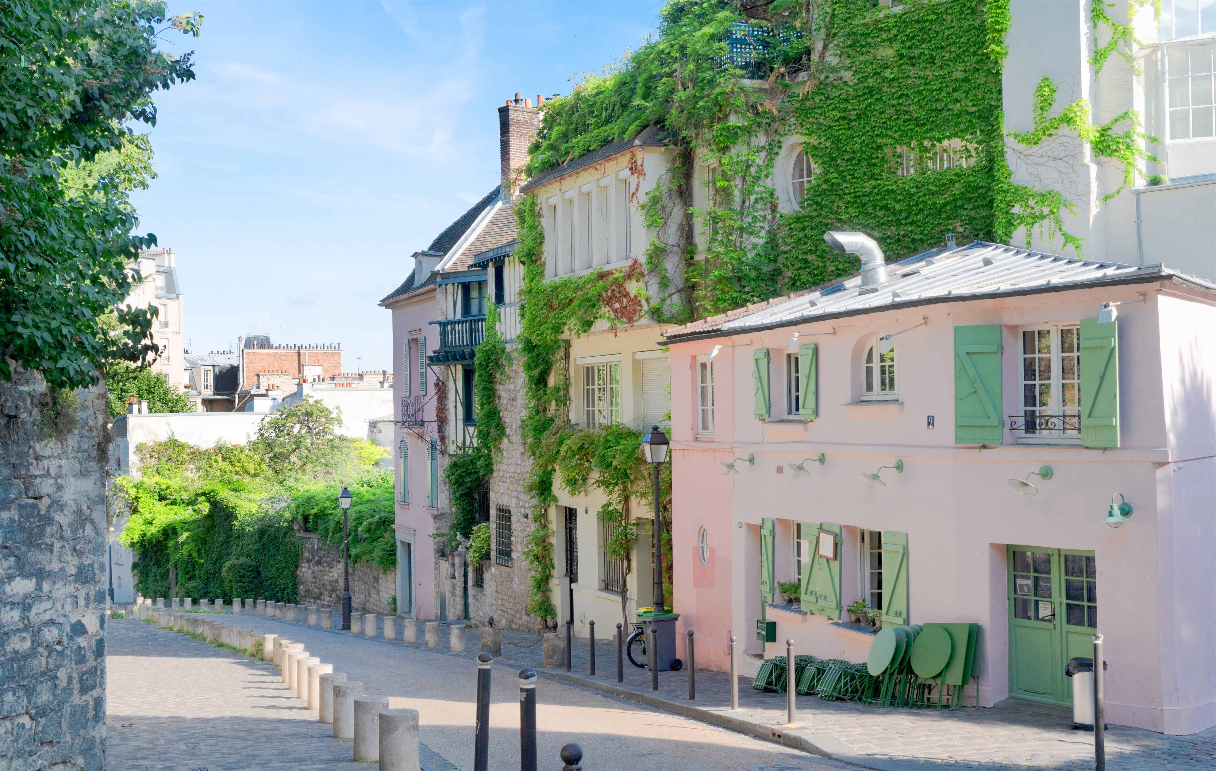 A stroll through Montmartre makes you feel like you’re on a film set