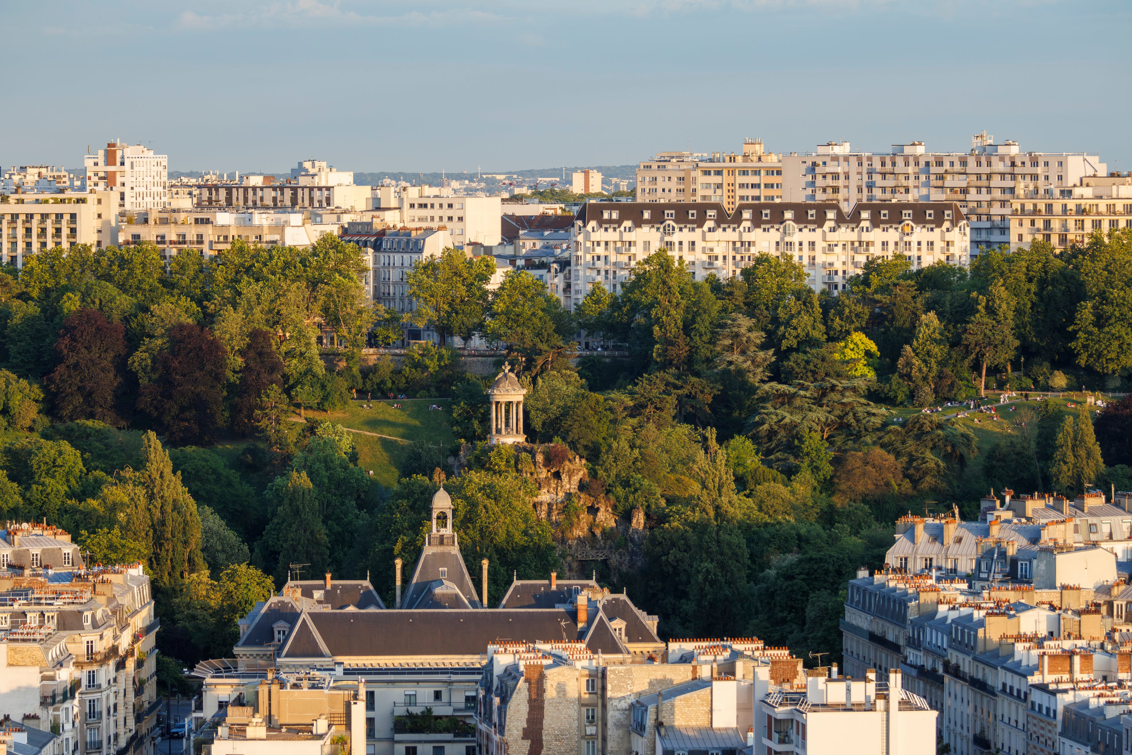 From the Temple de la Sibylle, in Parc des Buttes-Chaumont, you can enjoy beautiful views of the city