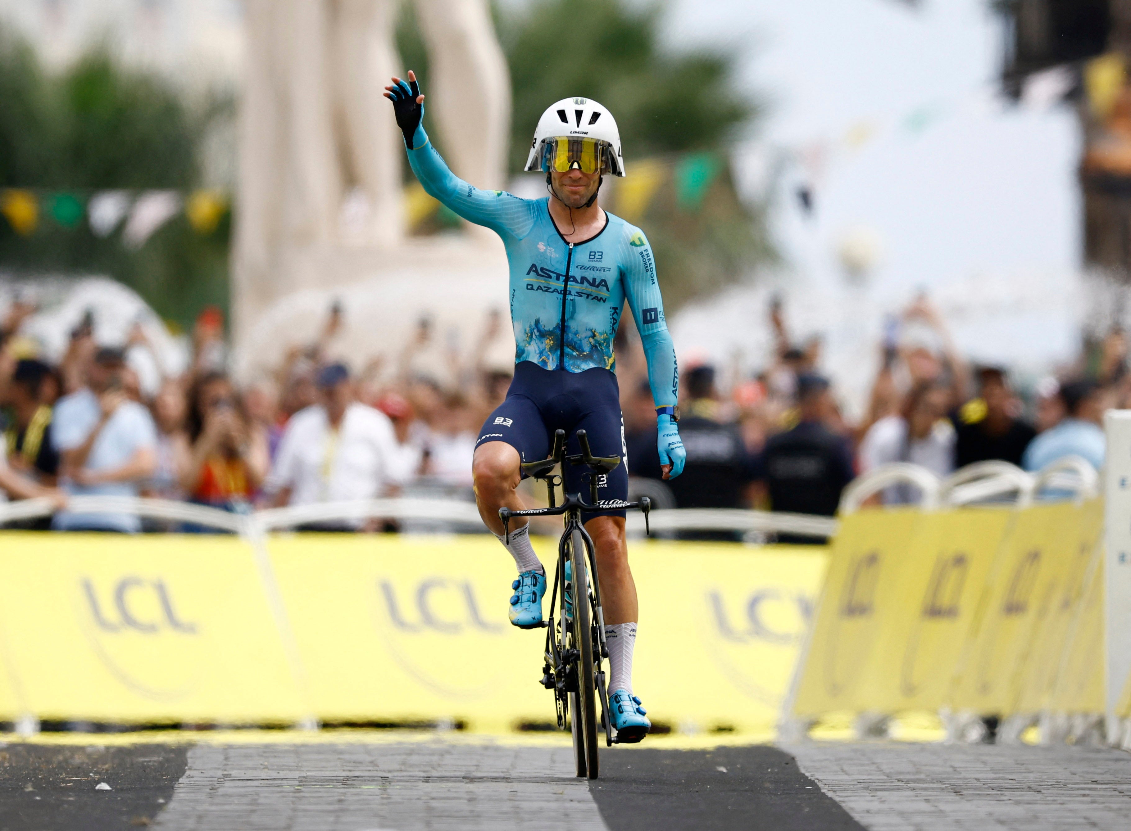 Mark Cavendish bid farewell to the Tour de France on the final stage in Nice